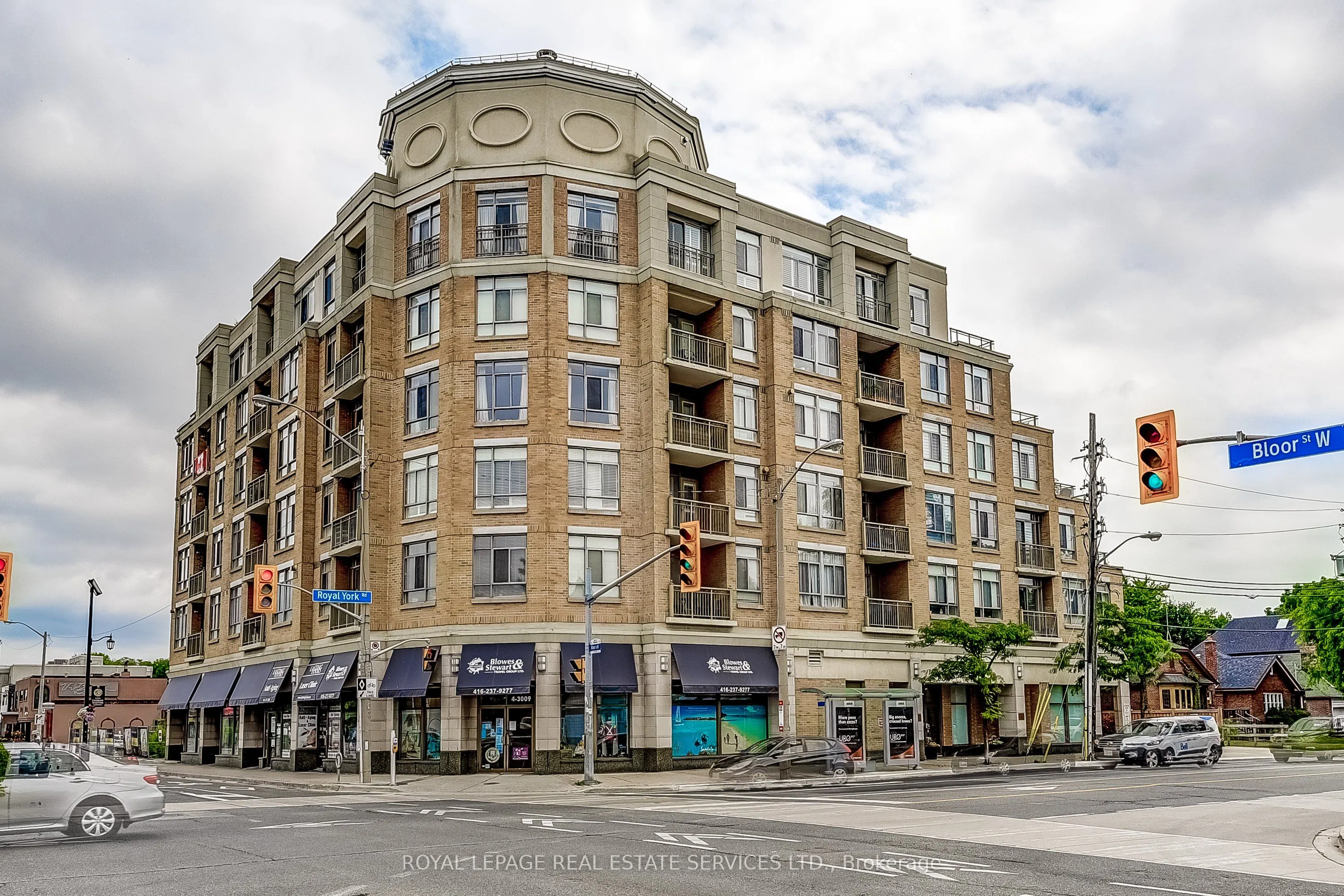 935 Royal York Road, #208