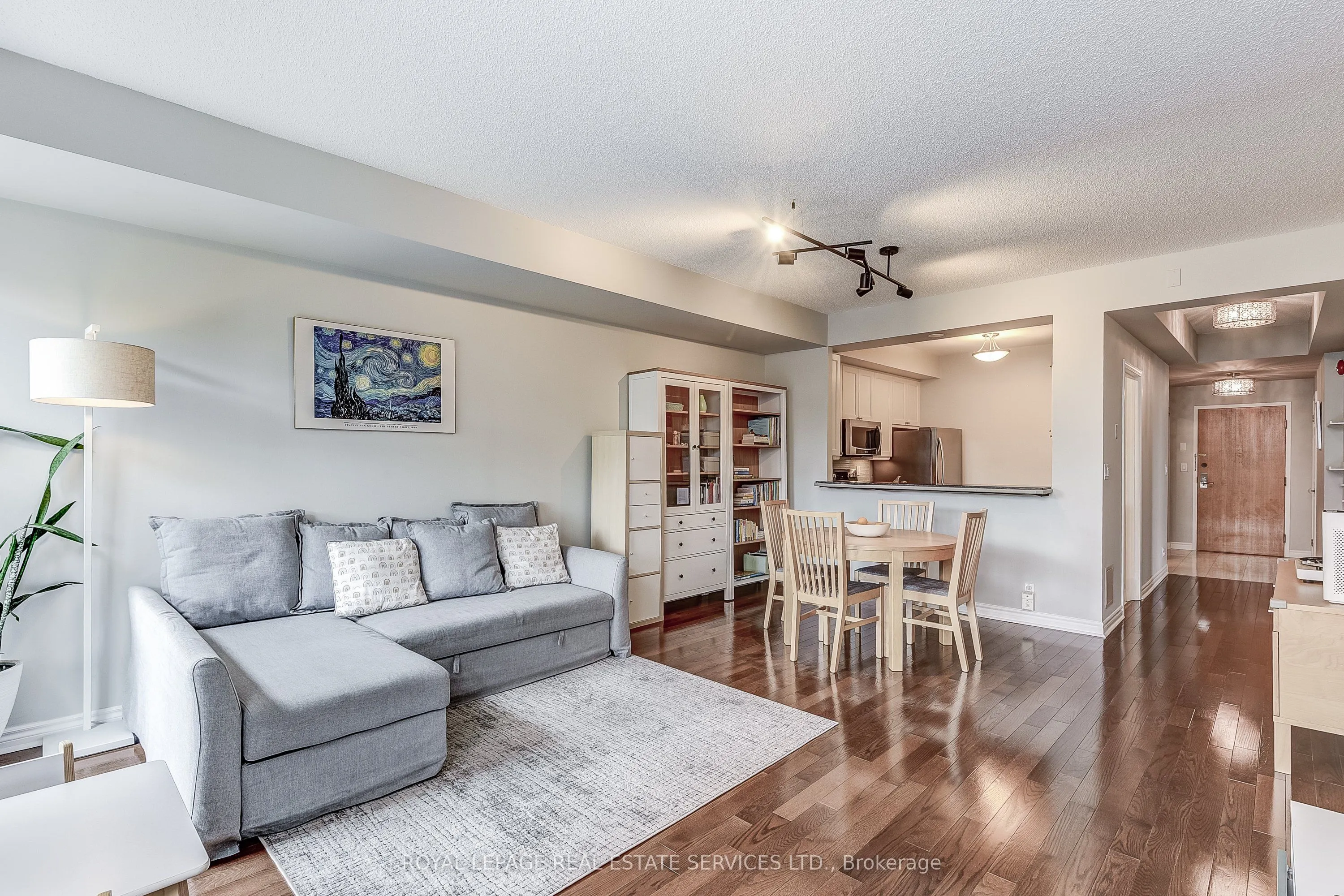 935 Royal York Road, #208