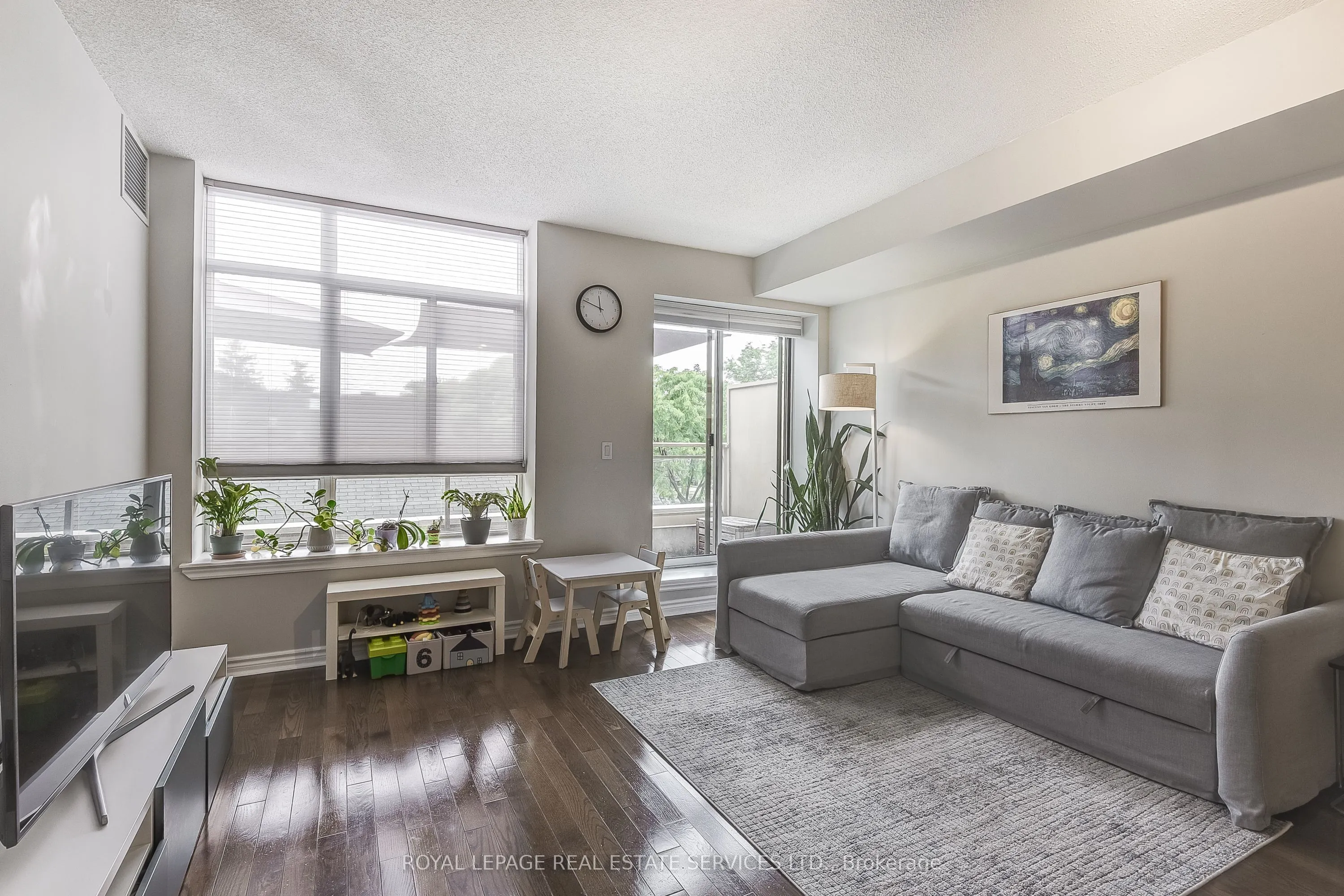 935 Royal York Road, #208