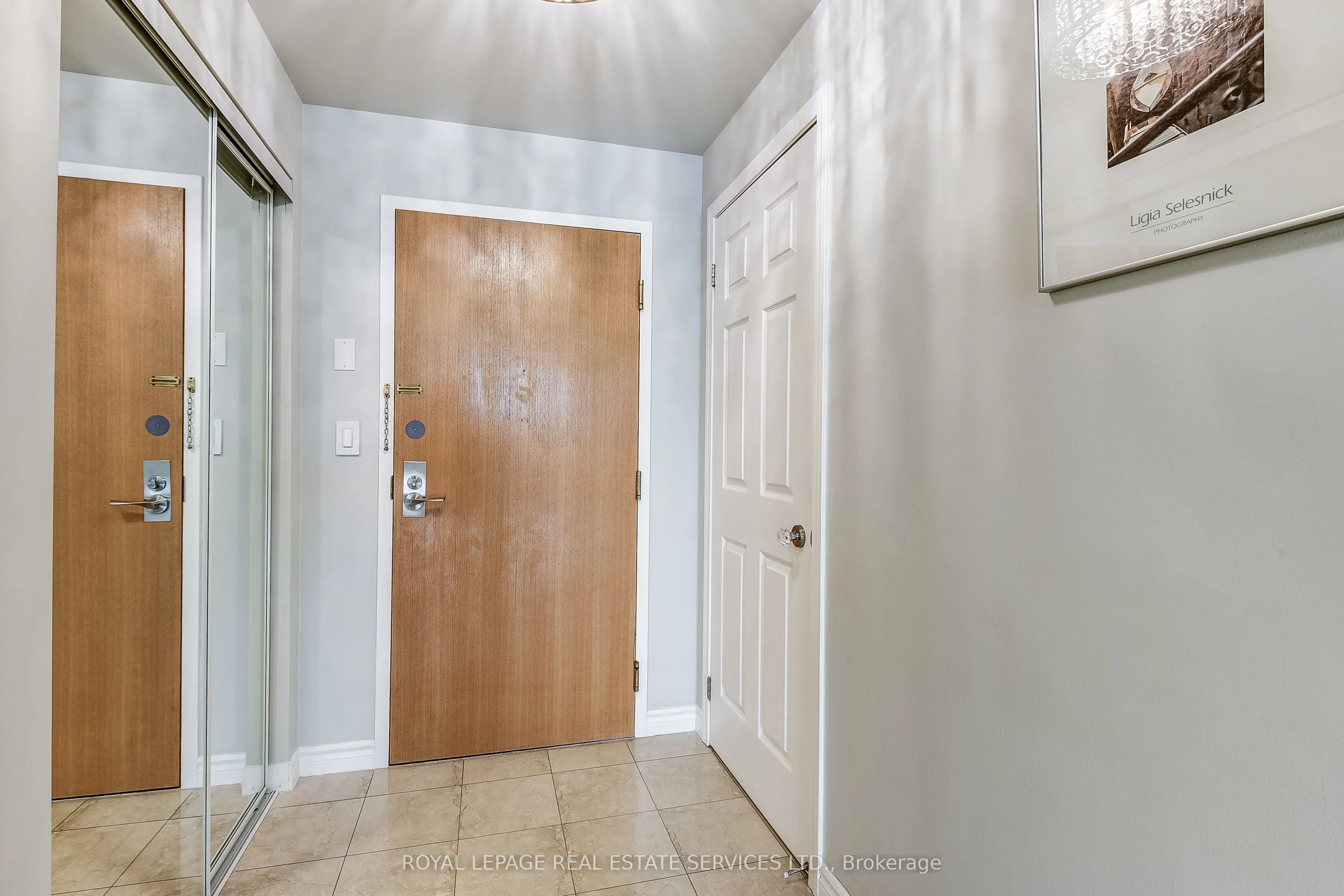 935 Royal York Road, #208