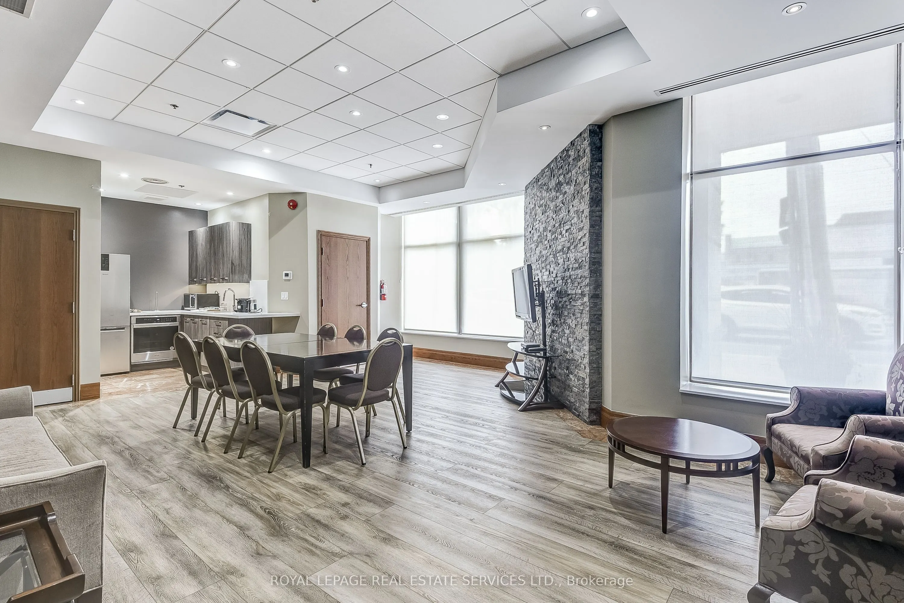 935 Royal York Road, #208