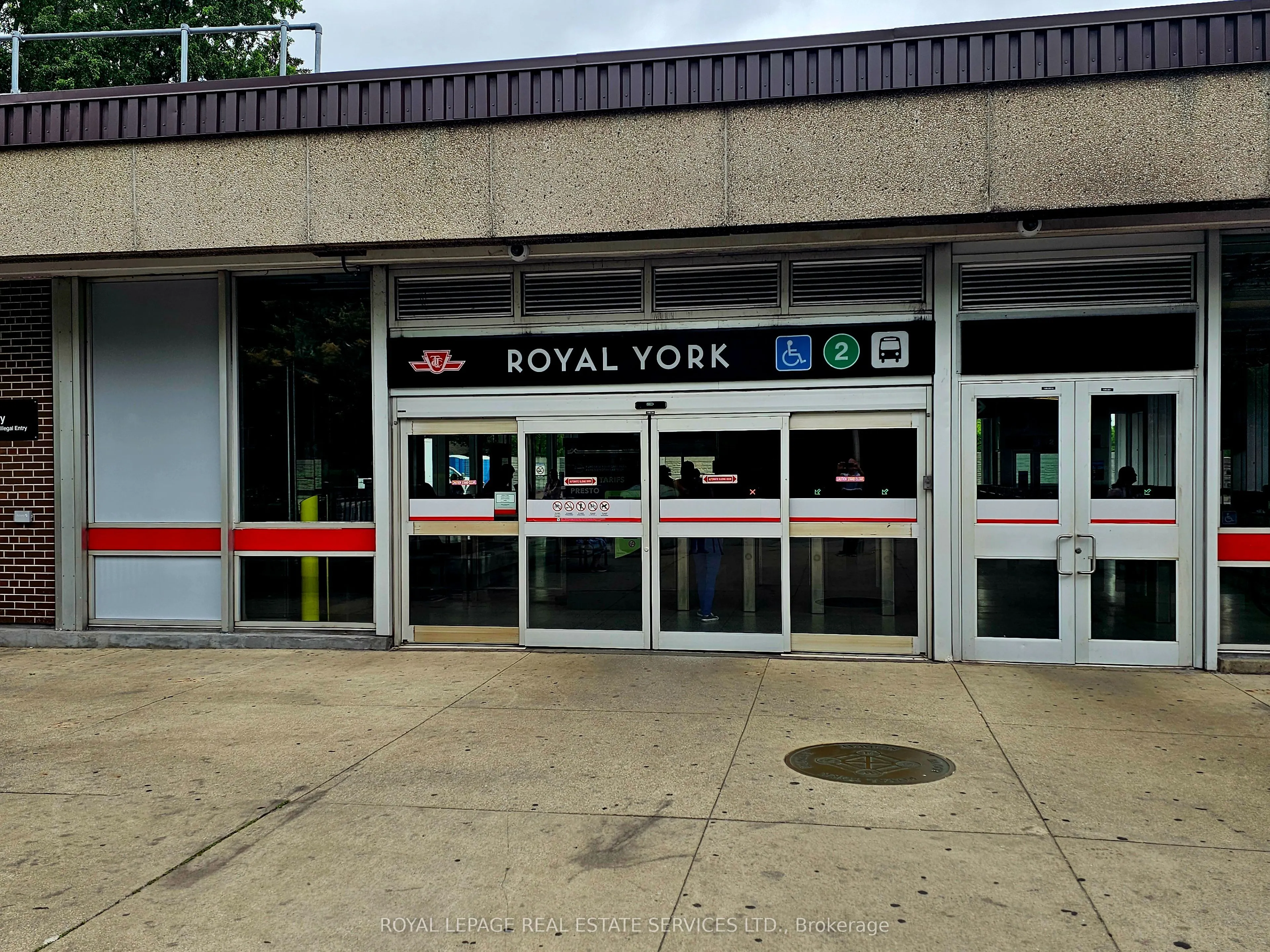 935 Royal York Road, #208
