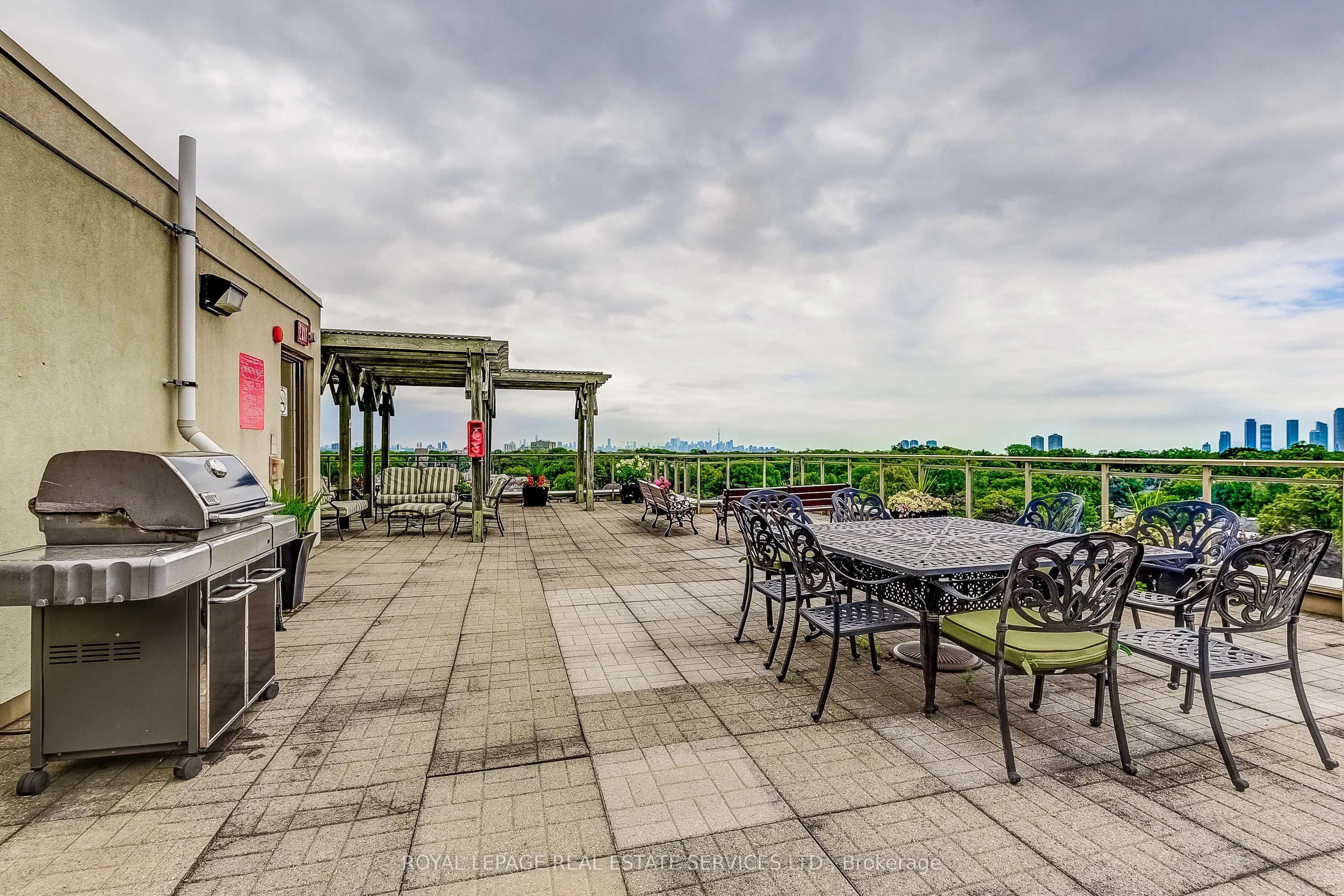 935 Royal York Road, #208