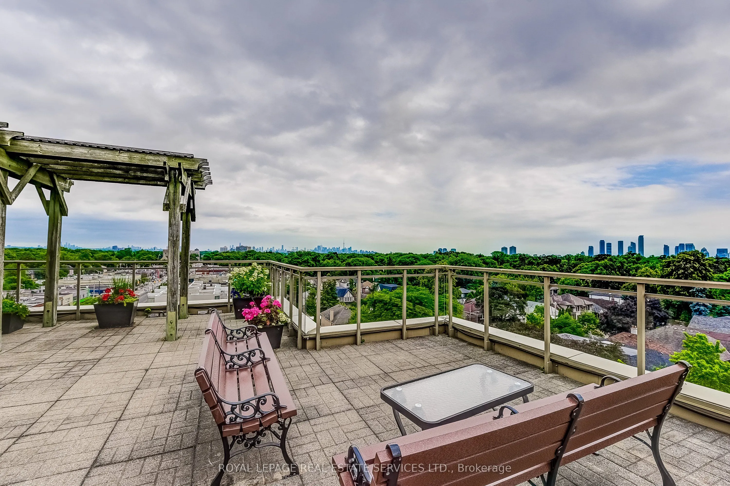 935 Royal York Road, #208