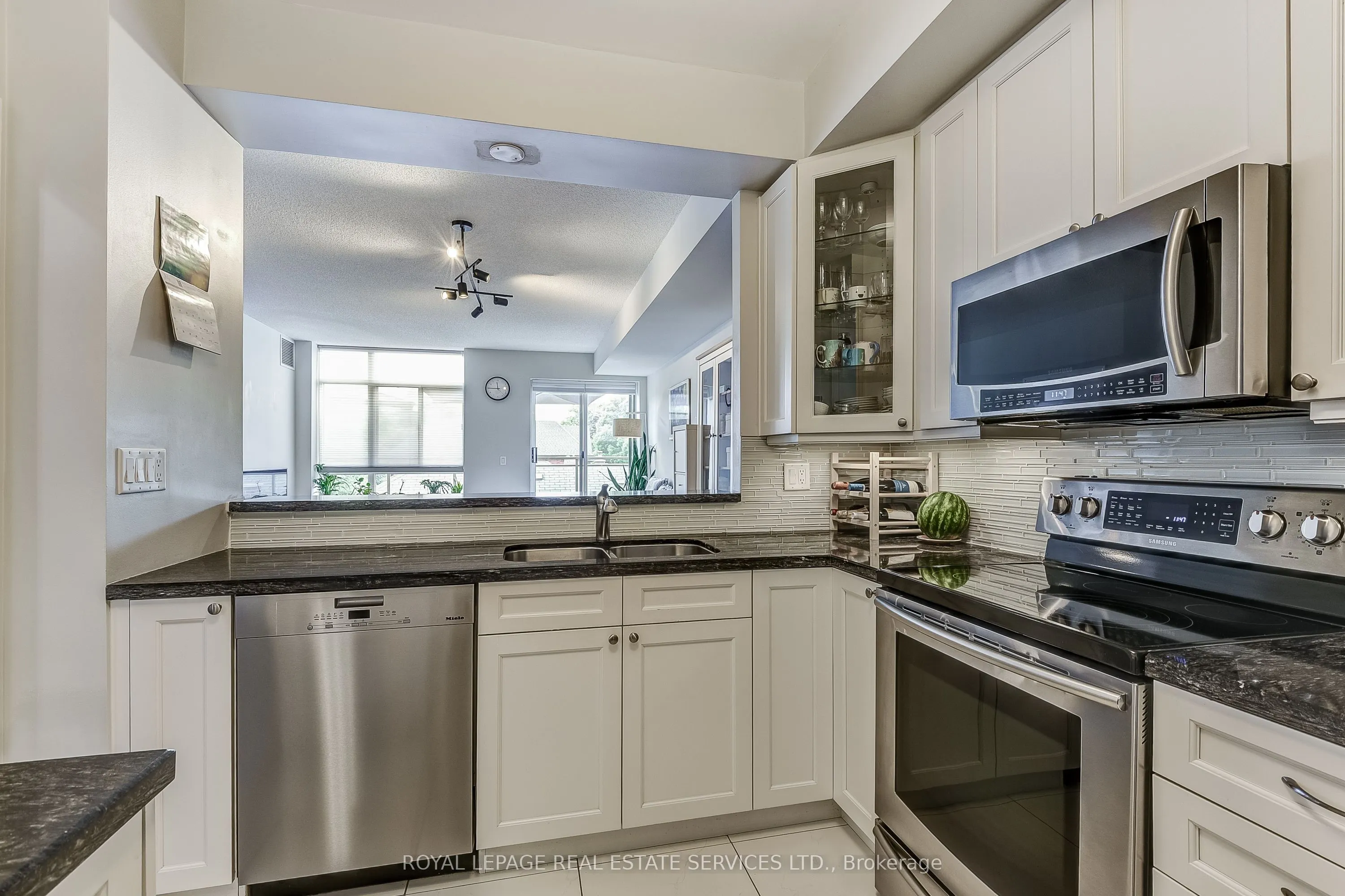 935 Royal York Road, #208