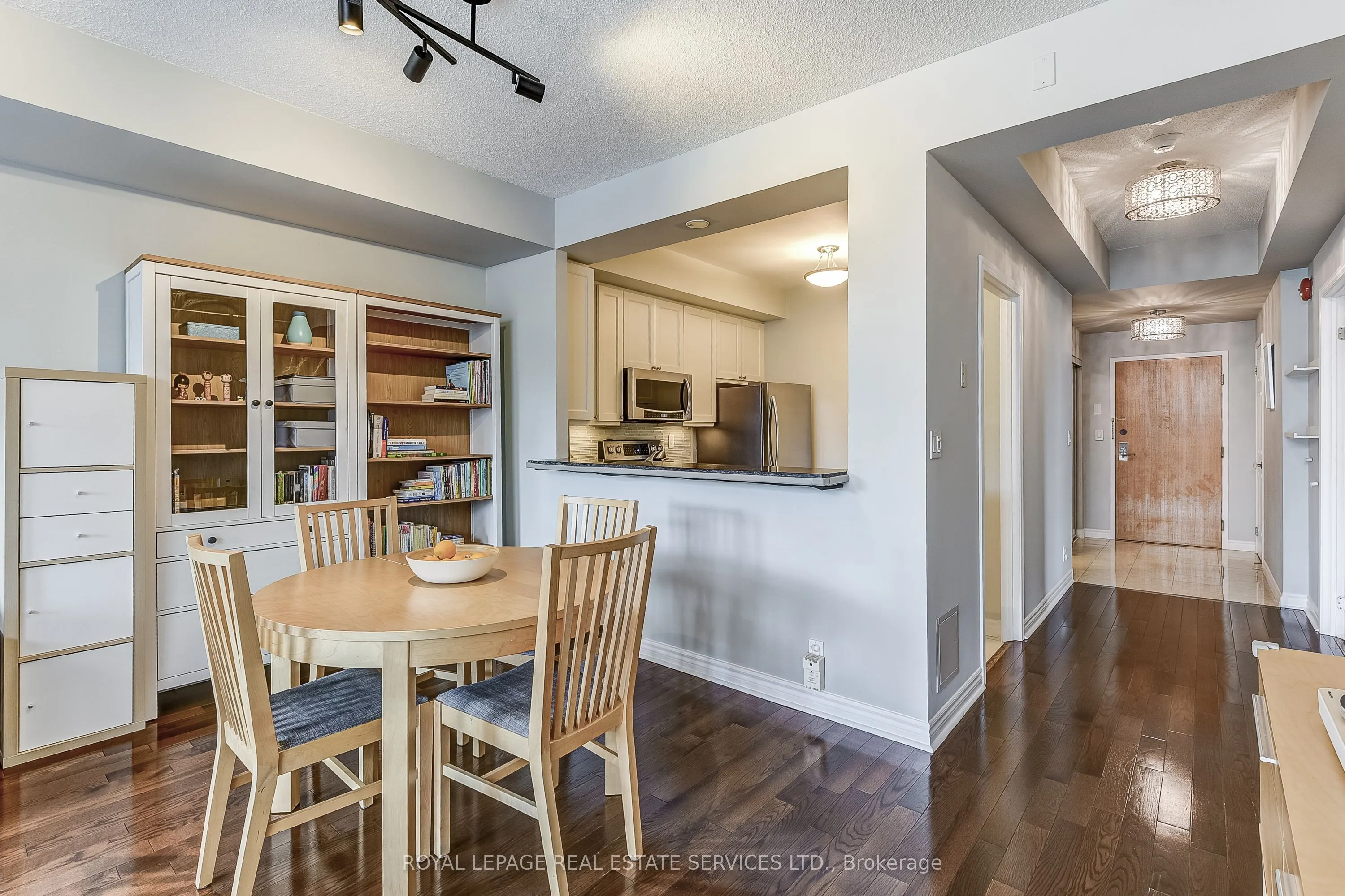 935 Royal York Road, #208