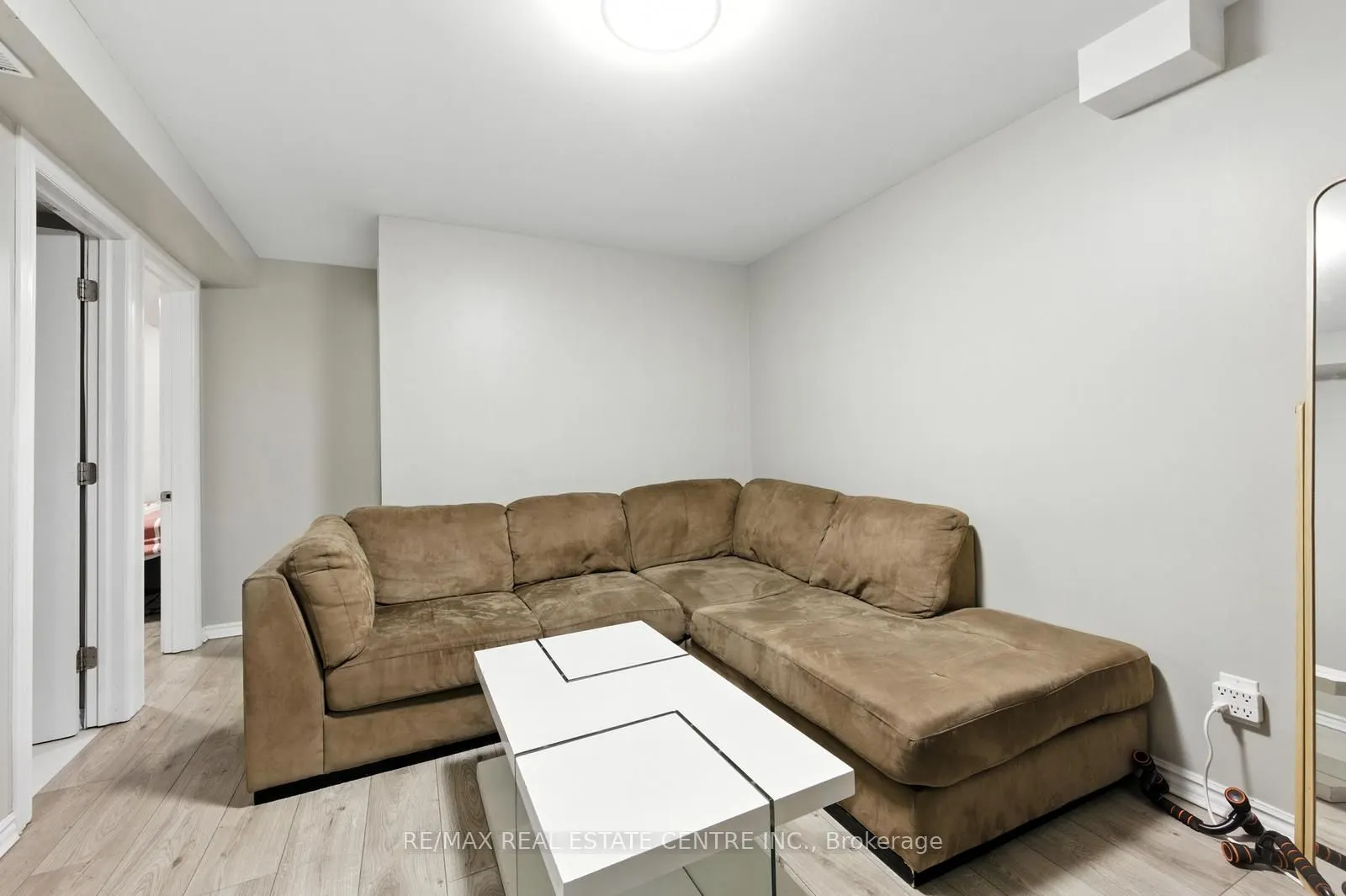 6423 Chaumont Crescent
