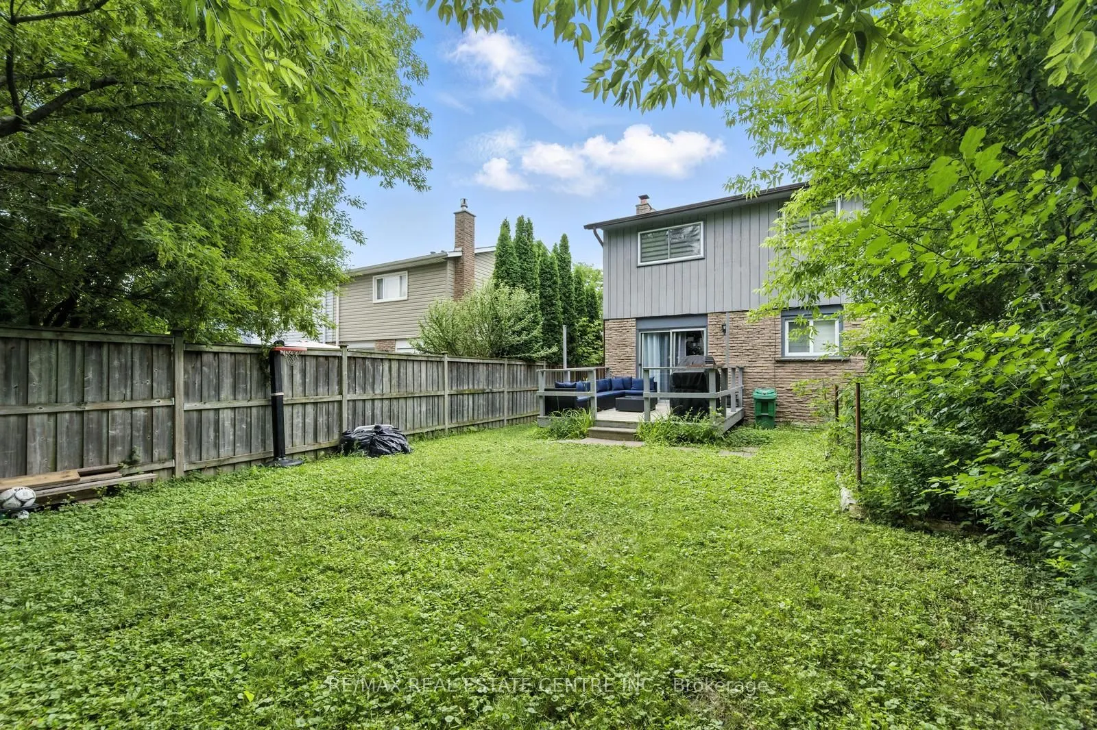 6423 Chaumont Crescent