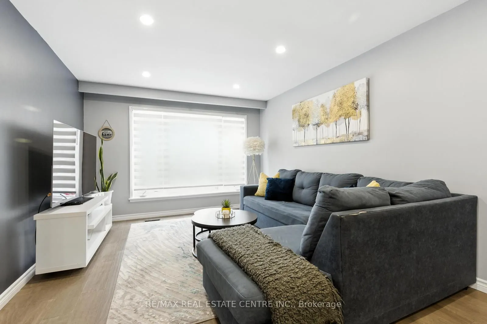 6423 Chaumont Crescent
