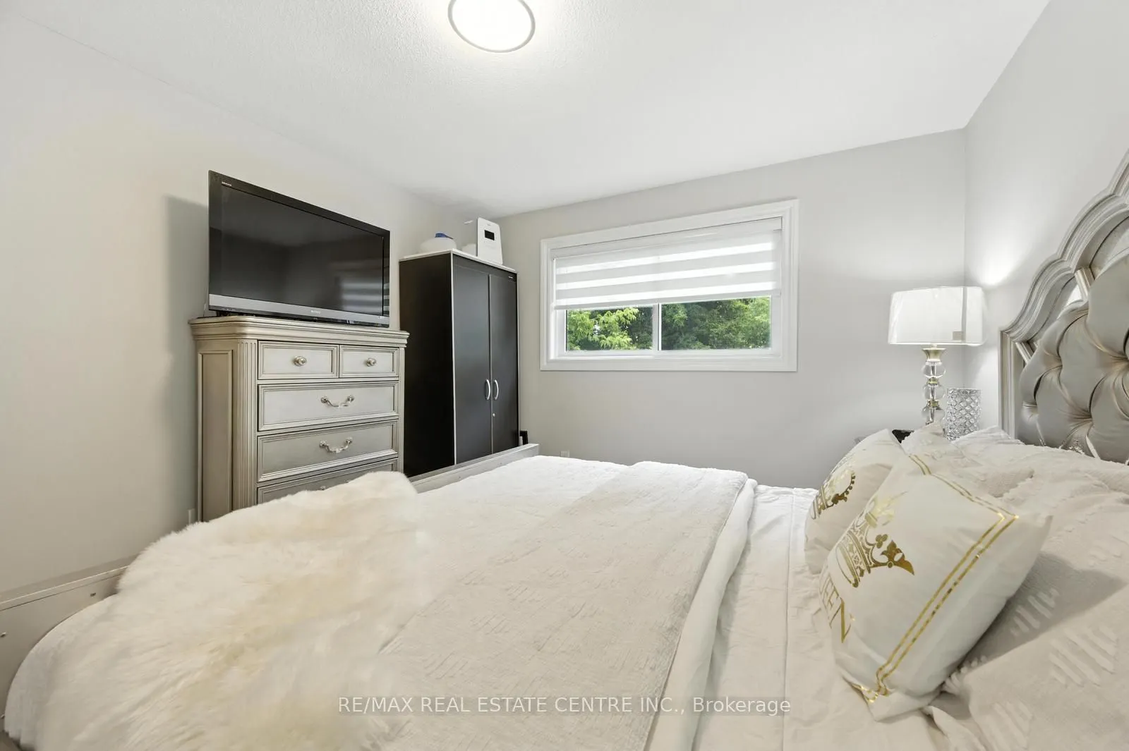 6423 Chaumont Crescent