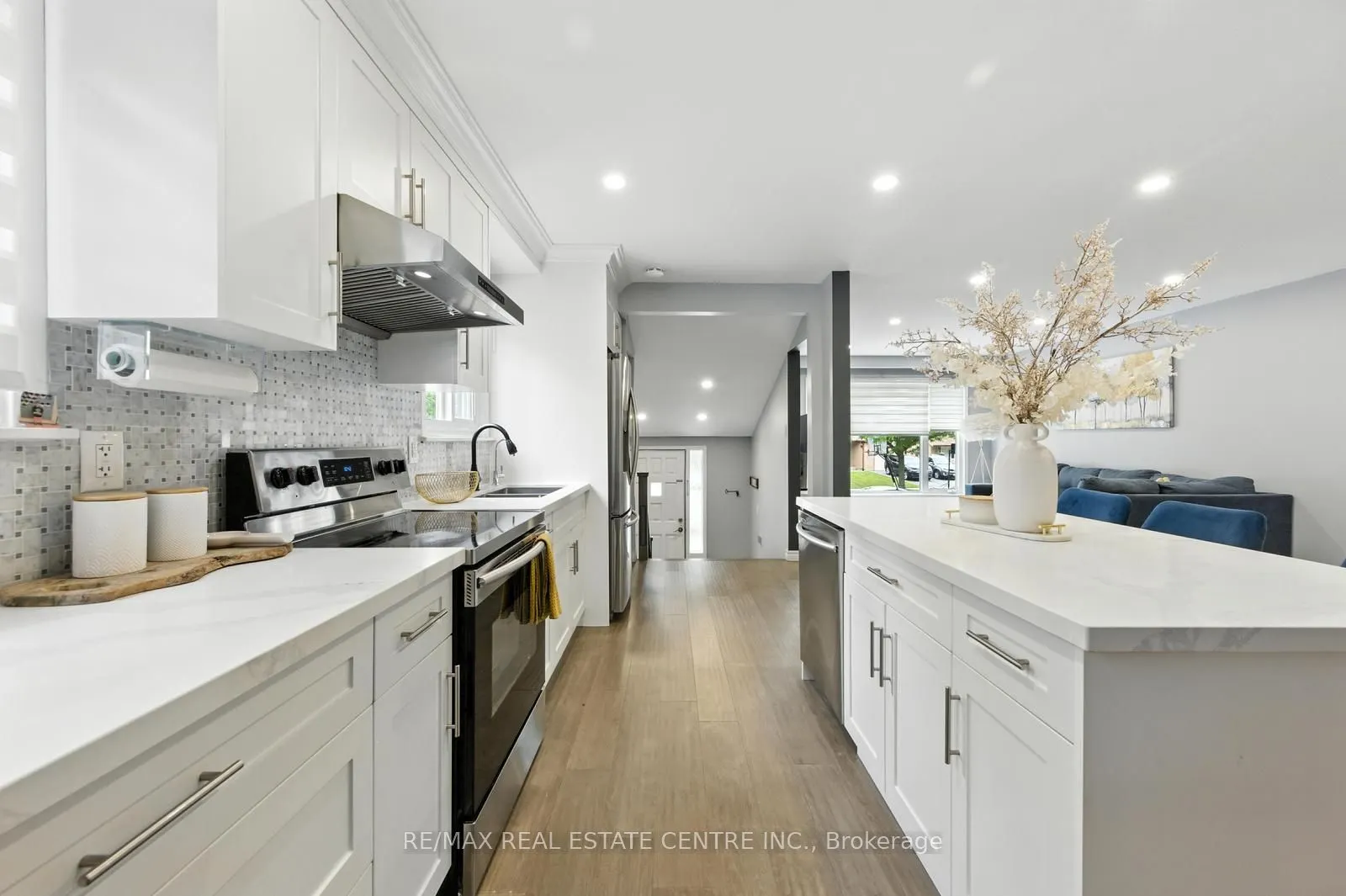 6423 Chaumont Crescent
