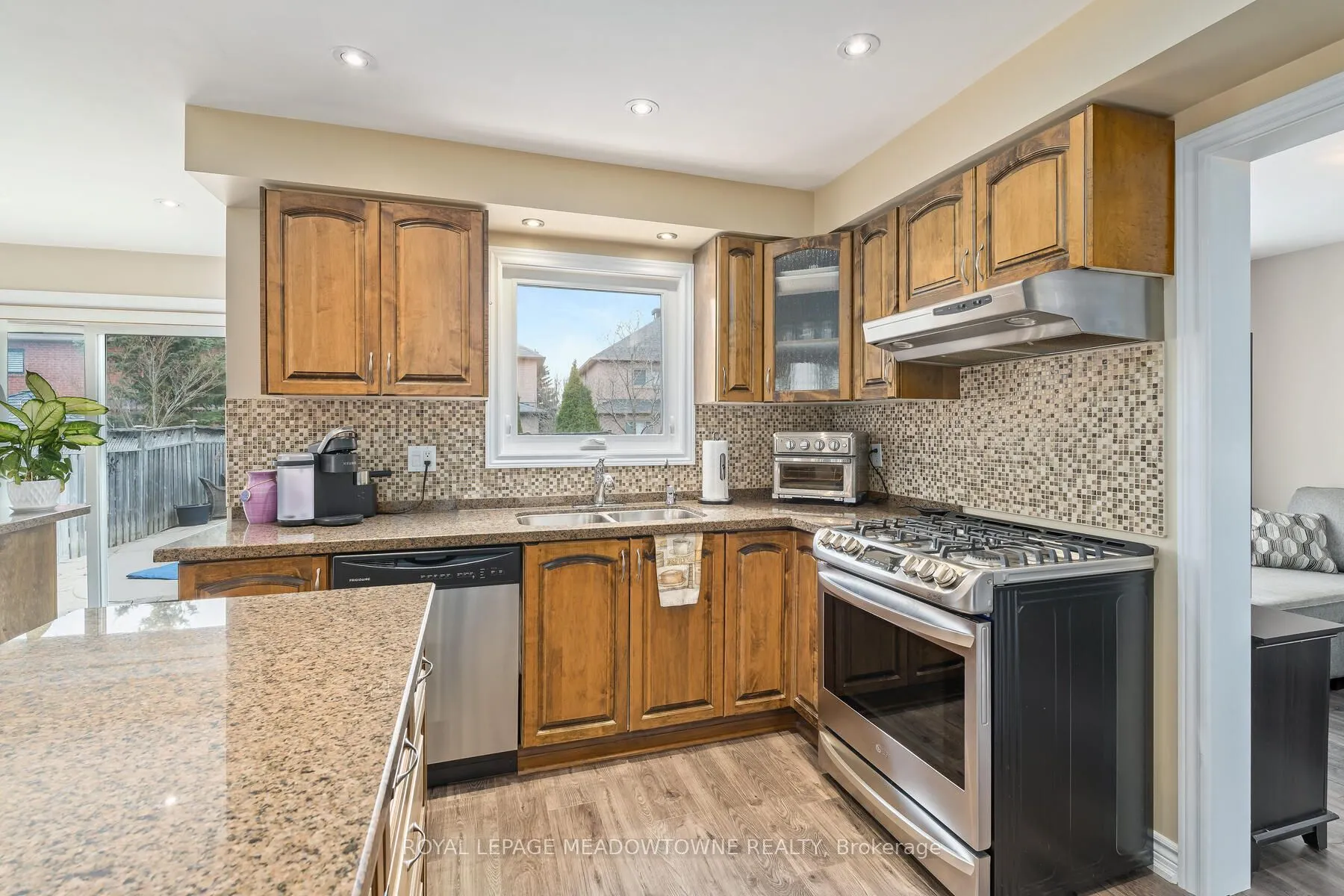 16 Chester Crescent S