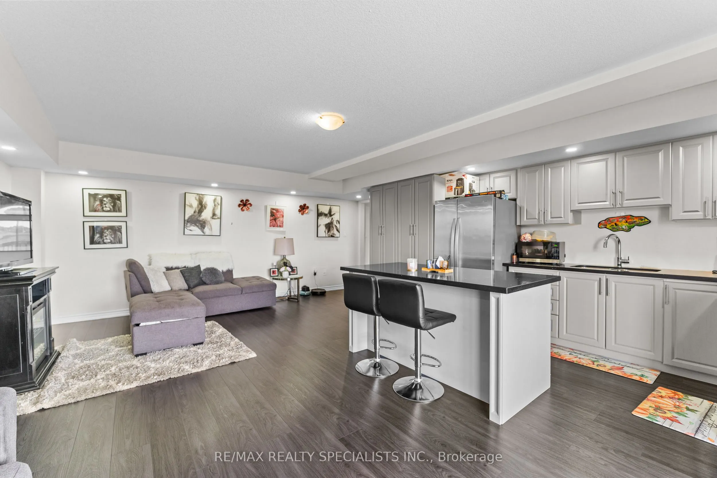 24 Wainwright Drive