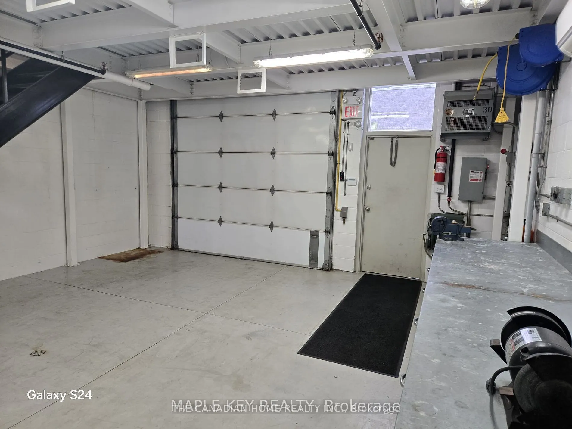 21 Signal Hill Avenue, #2