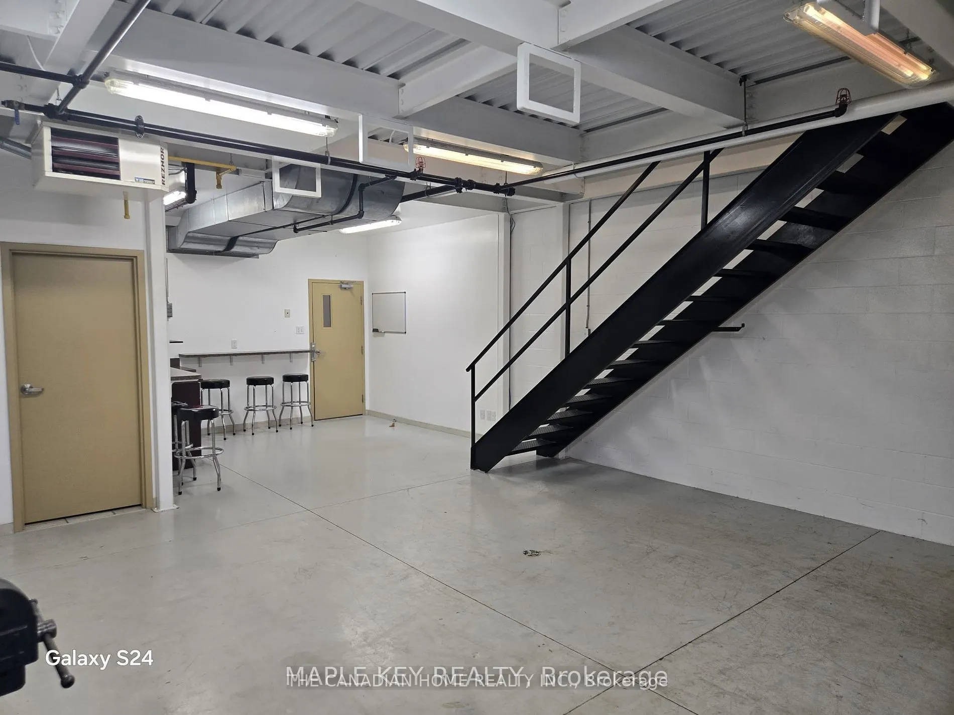 21 Signal Hill Avenue, #2