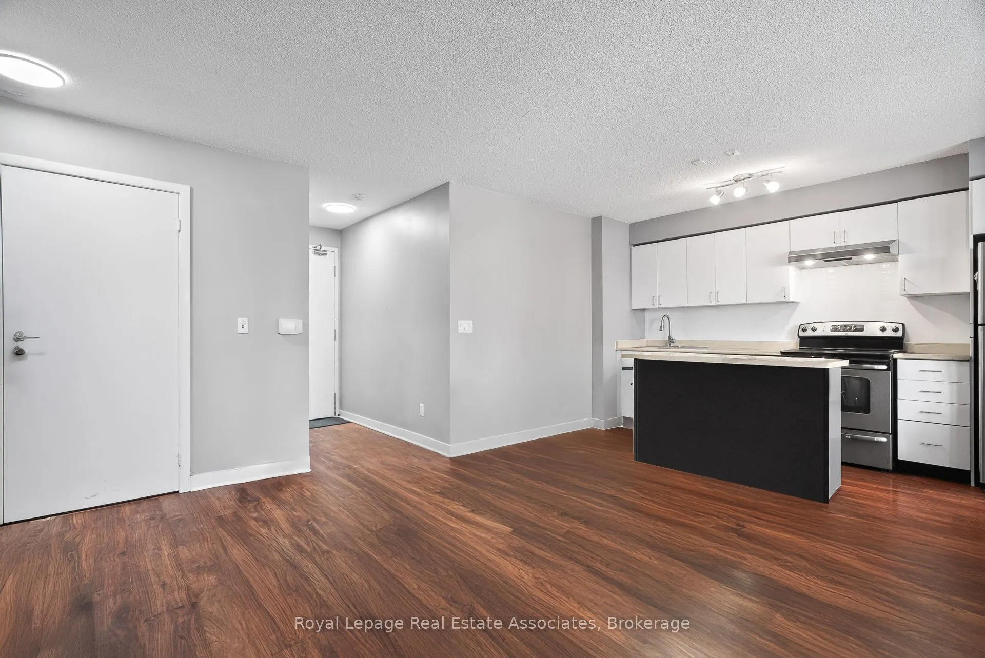 155 Legion Road N, #1601