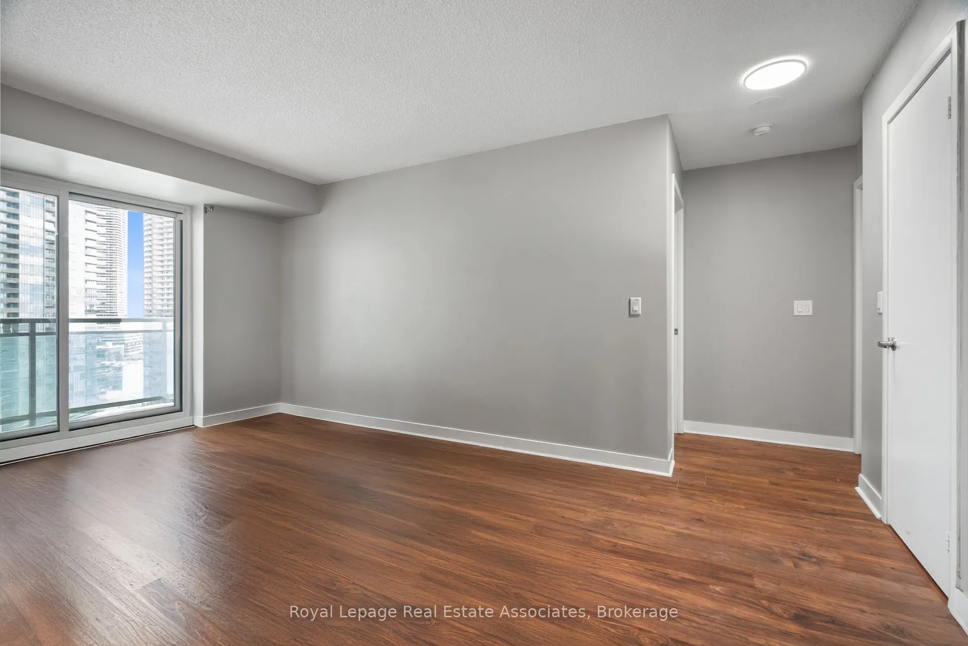 155 Legion Road N, #1601