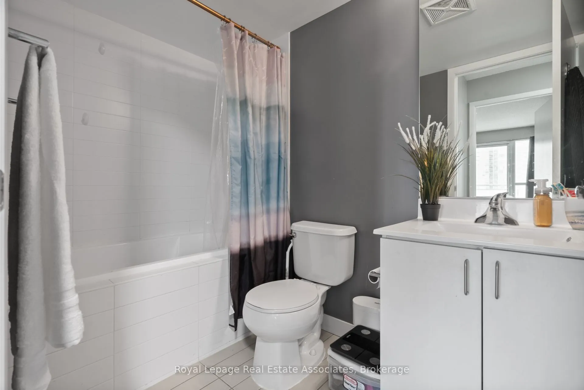 155 Legion Road N, #1601