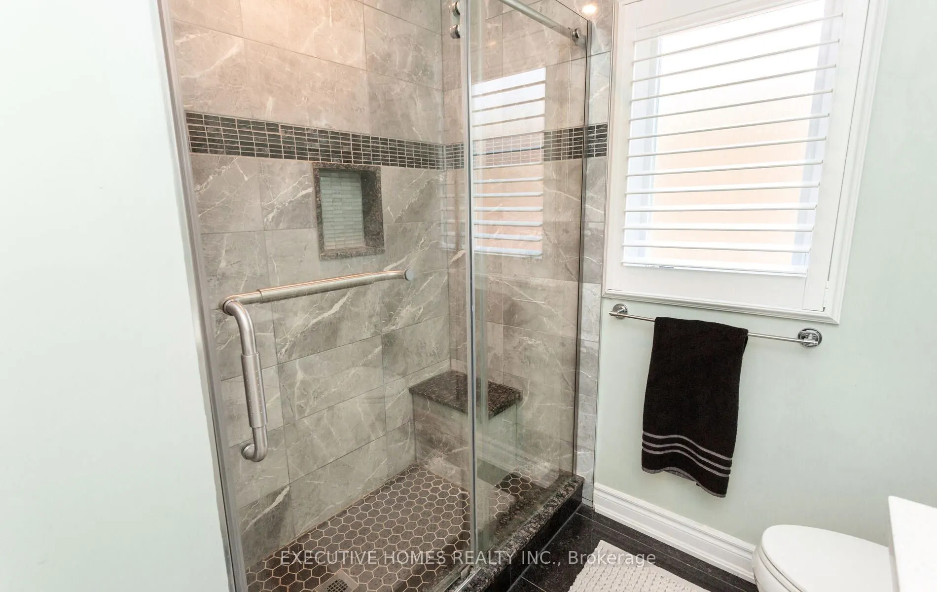 5489 Glen Erin Drive