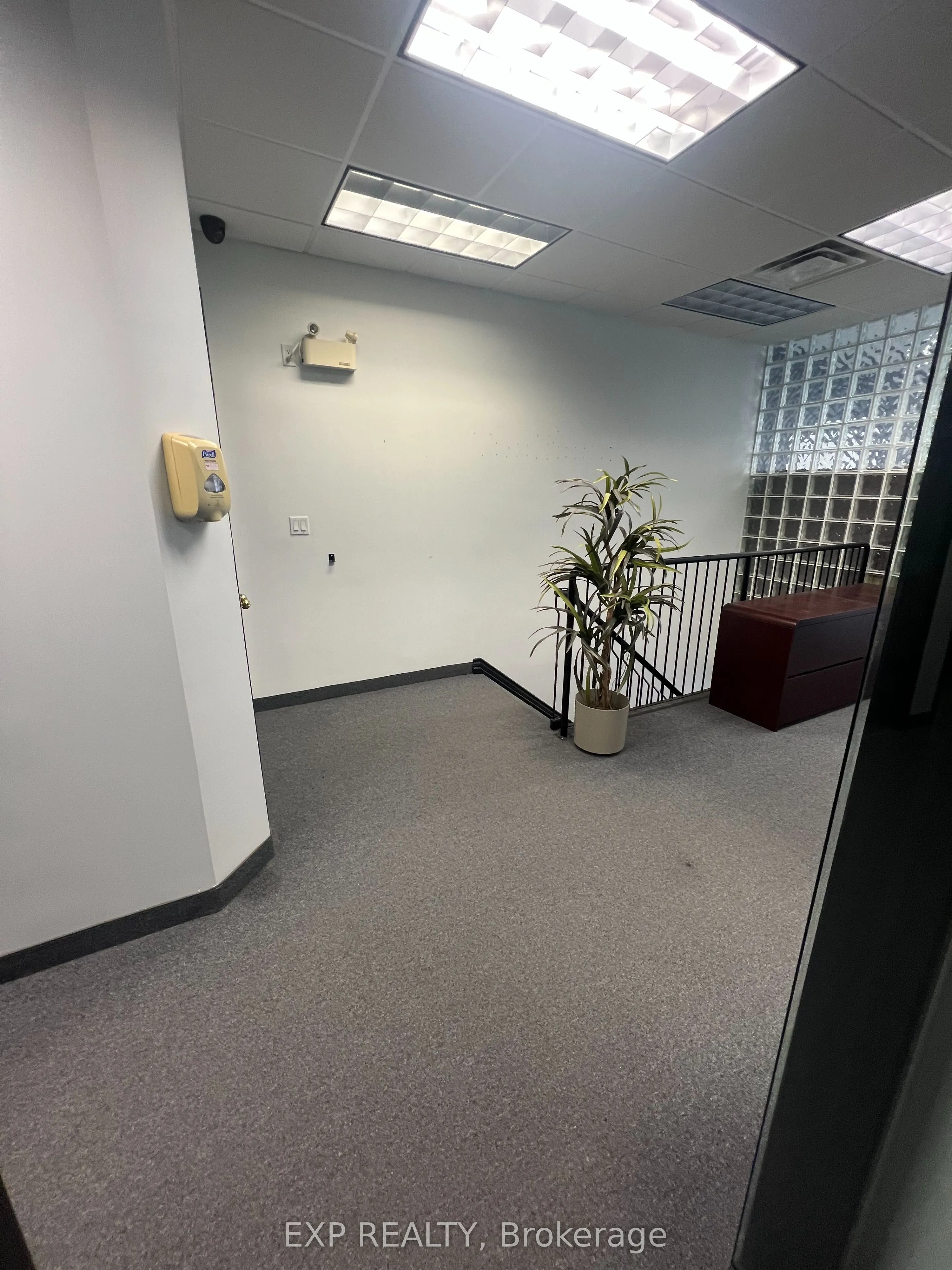 951 Wilson Avenue, #8