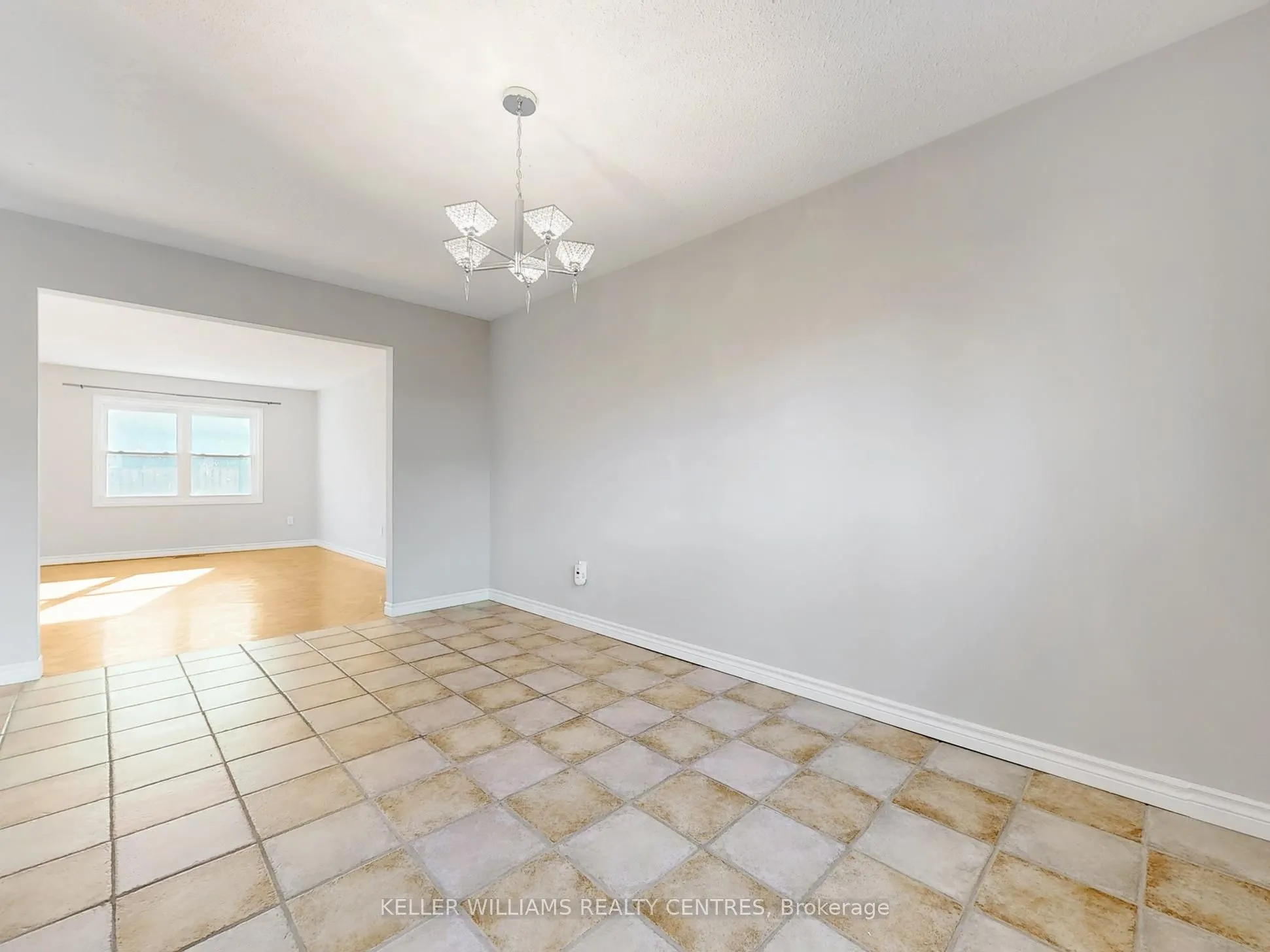 2825 Gananoque Drive, #43