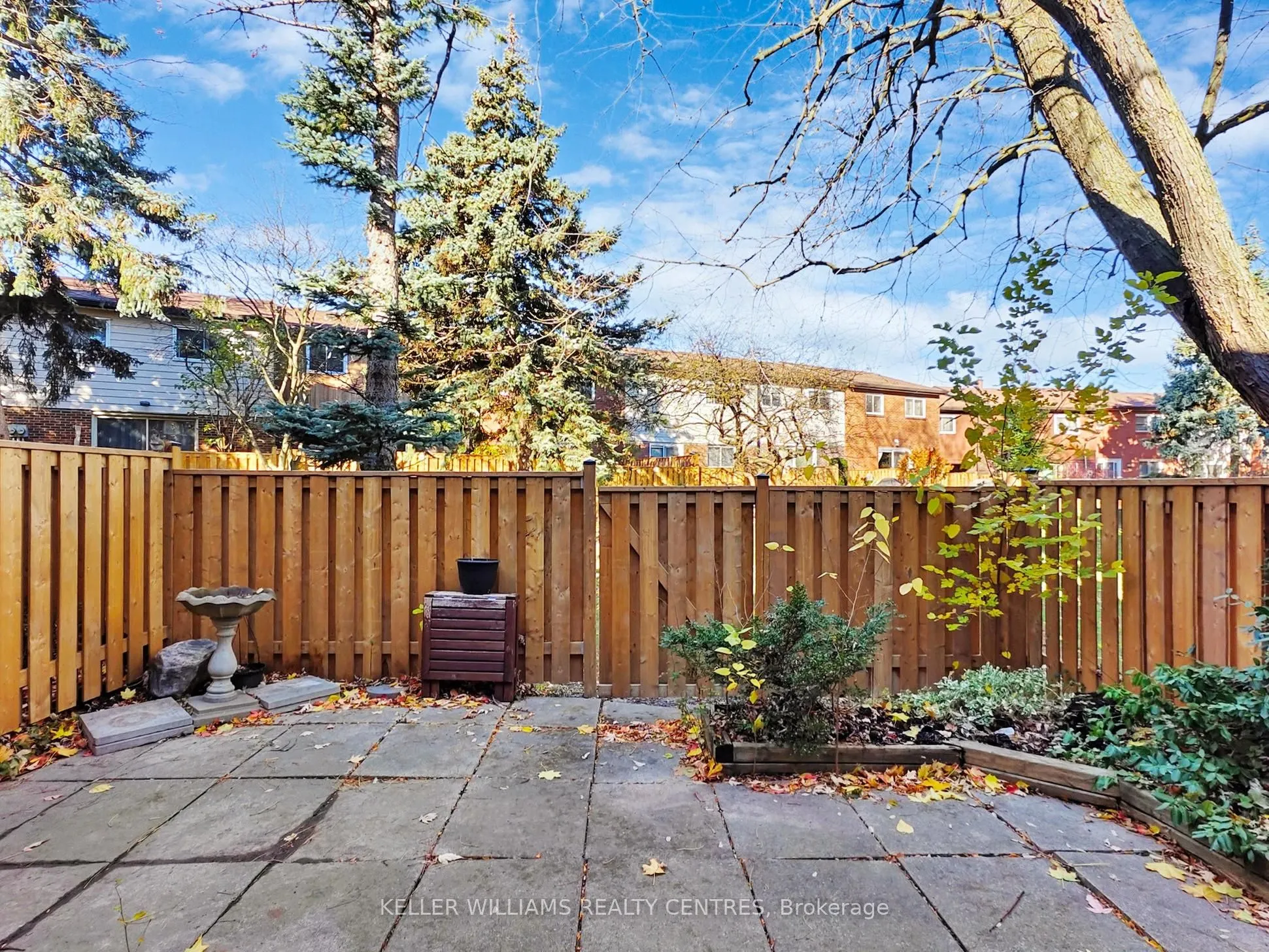 2825 Gananoque Drive, #43