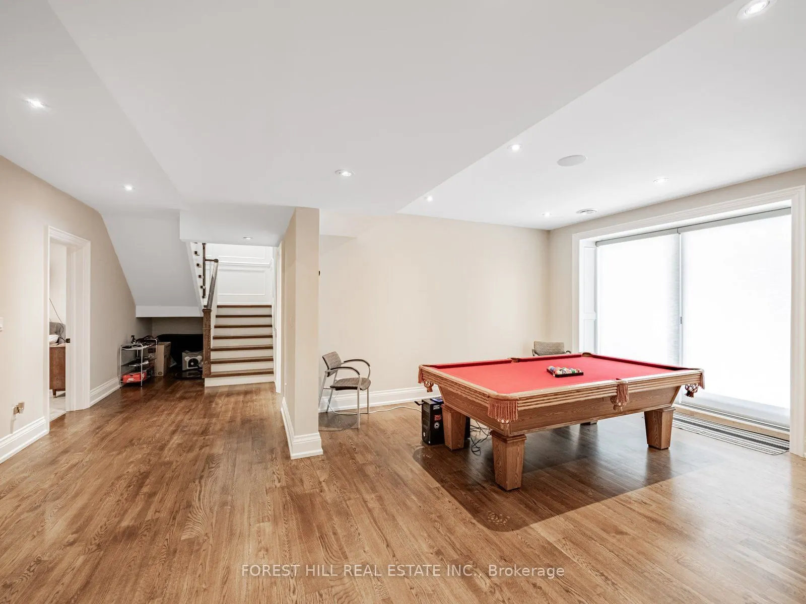 302 Pinehurst Drive W