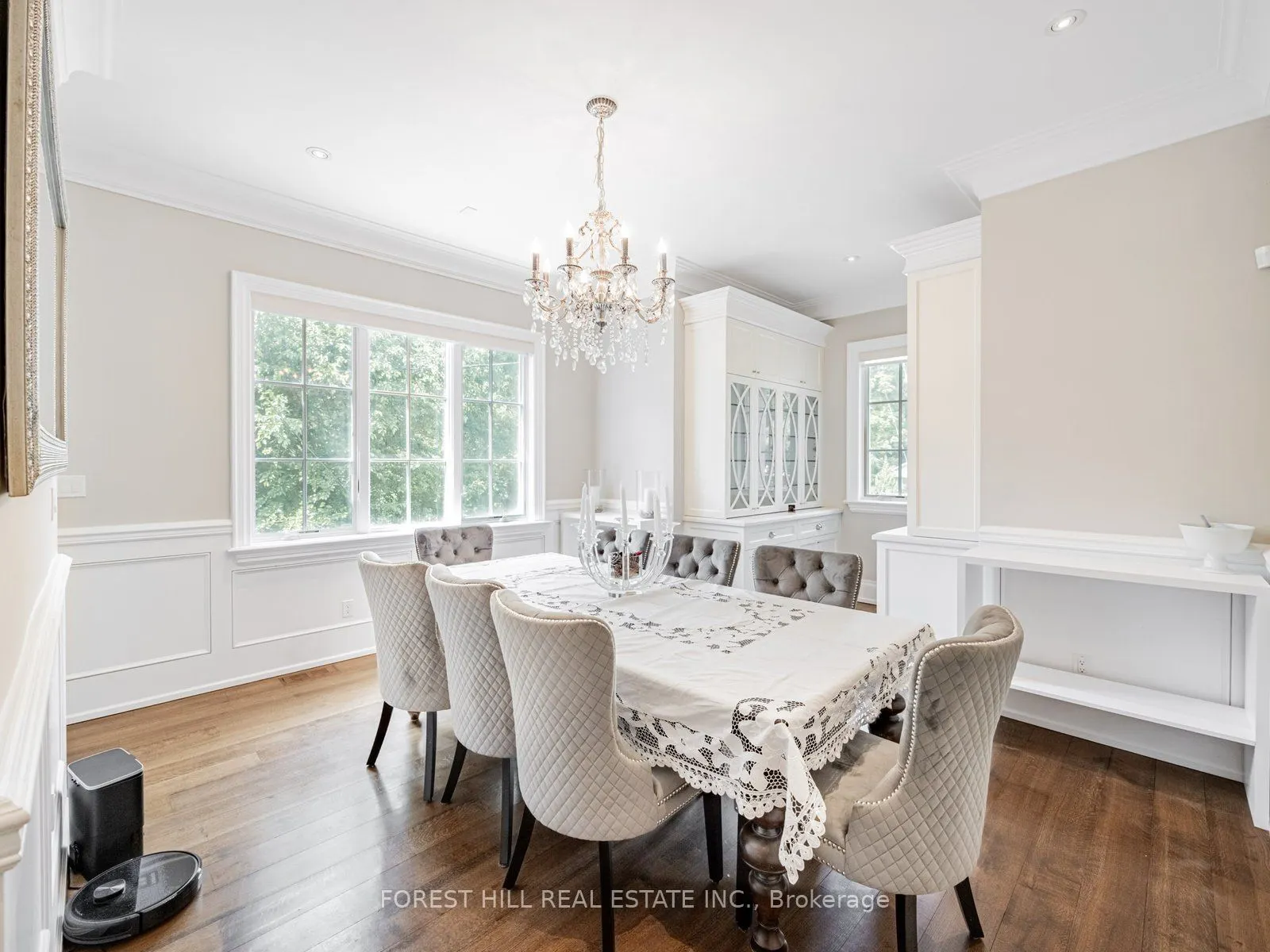 302 Pinehurst Drive W
