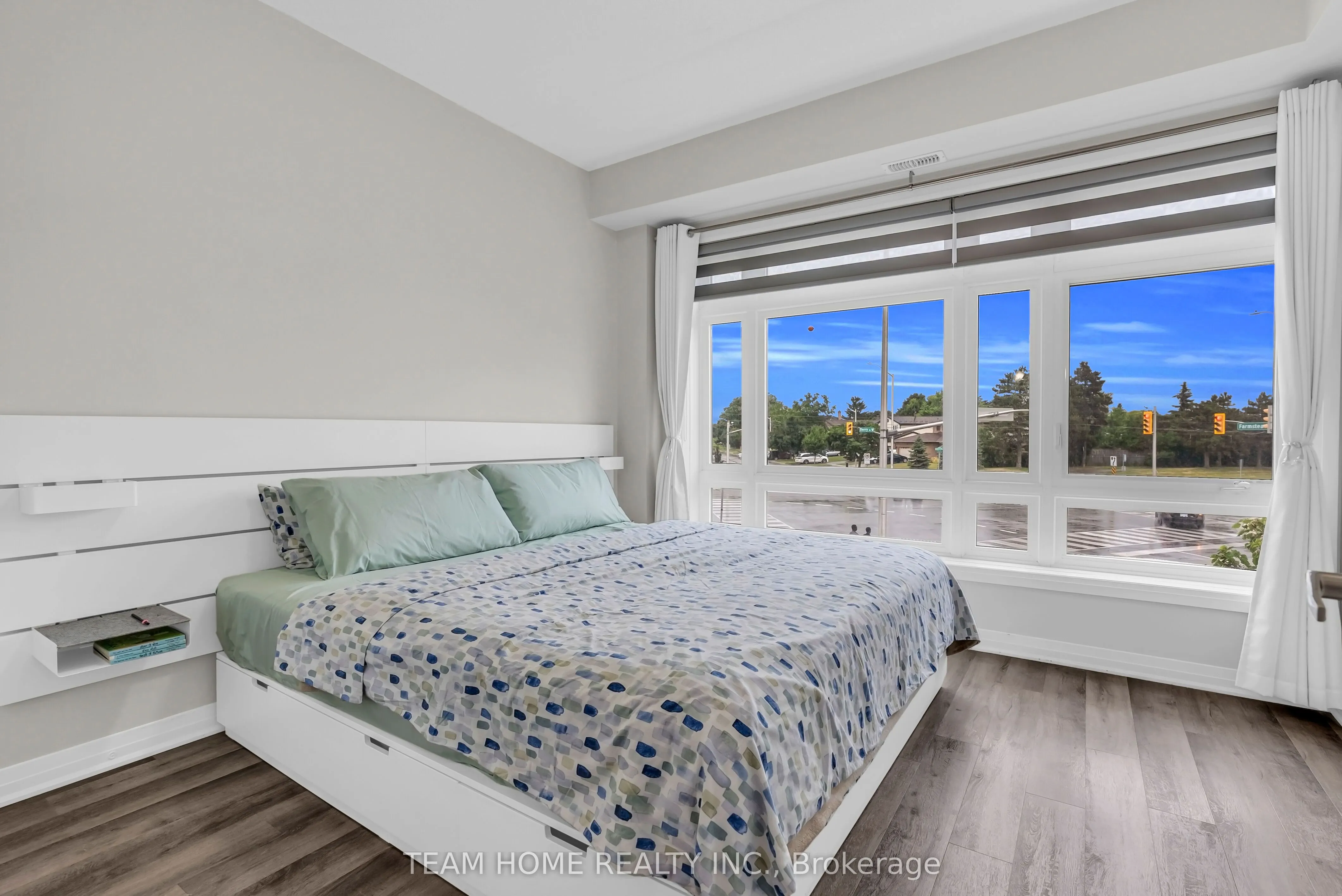 610 Farmstead Drive, #220