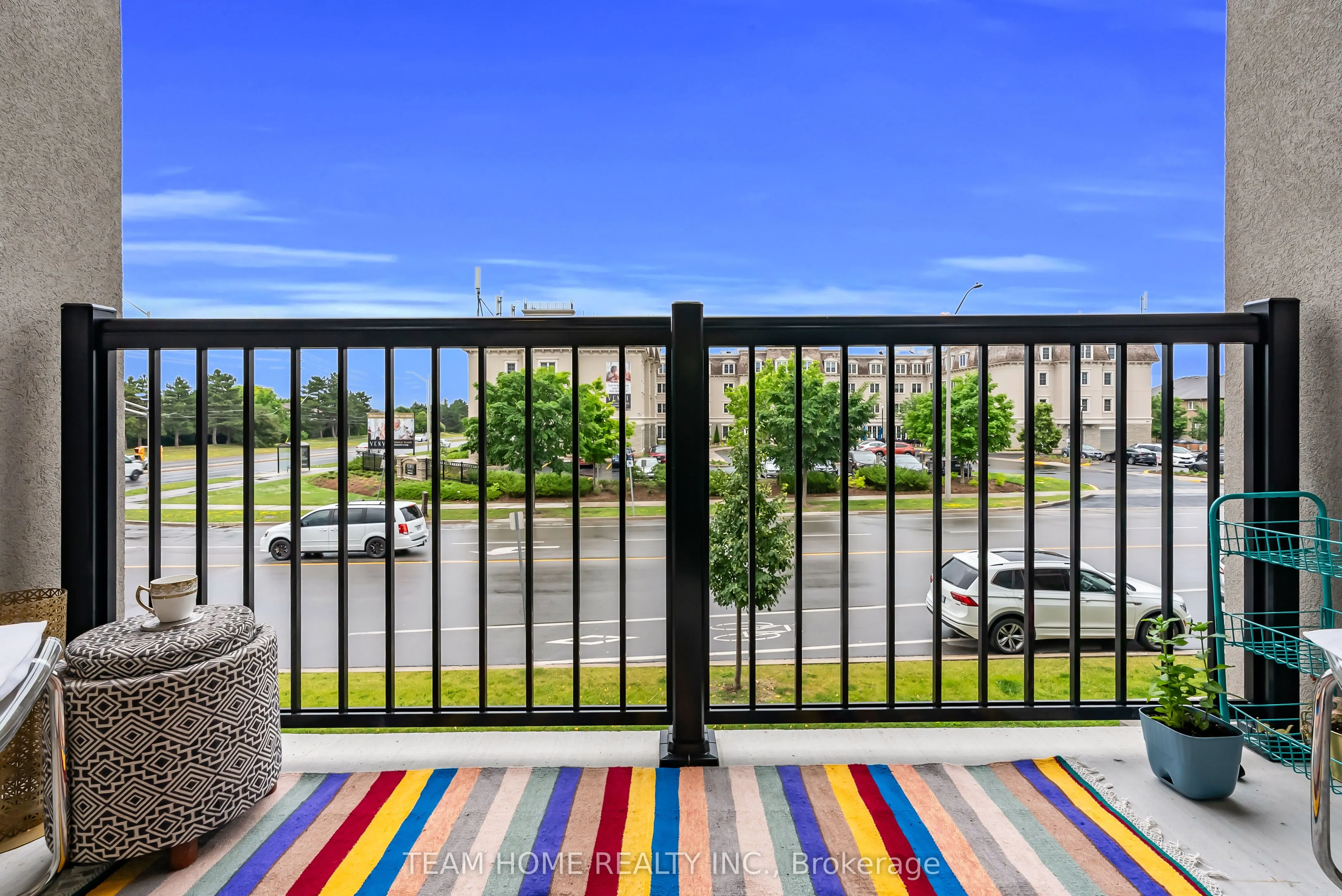 610 Farmstead Drive, #220