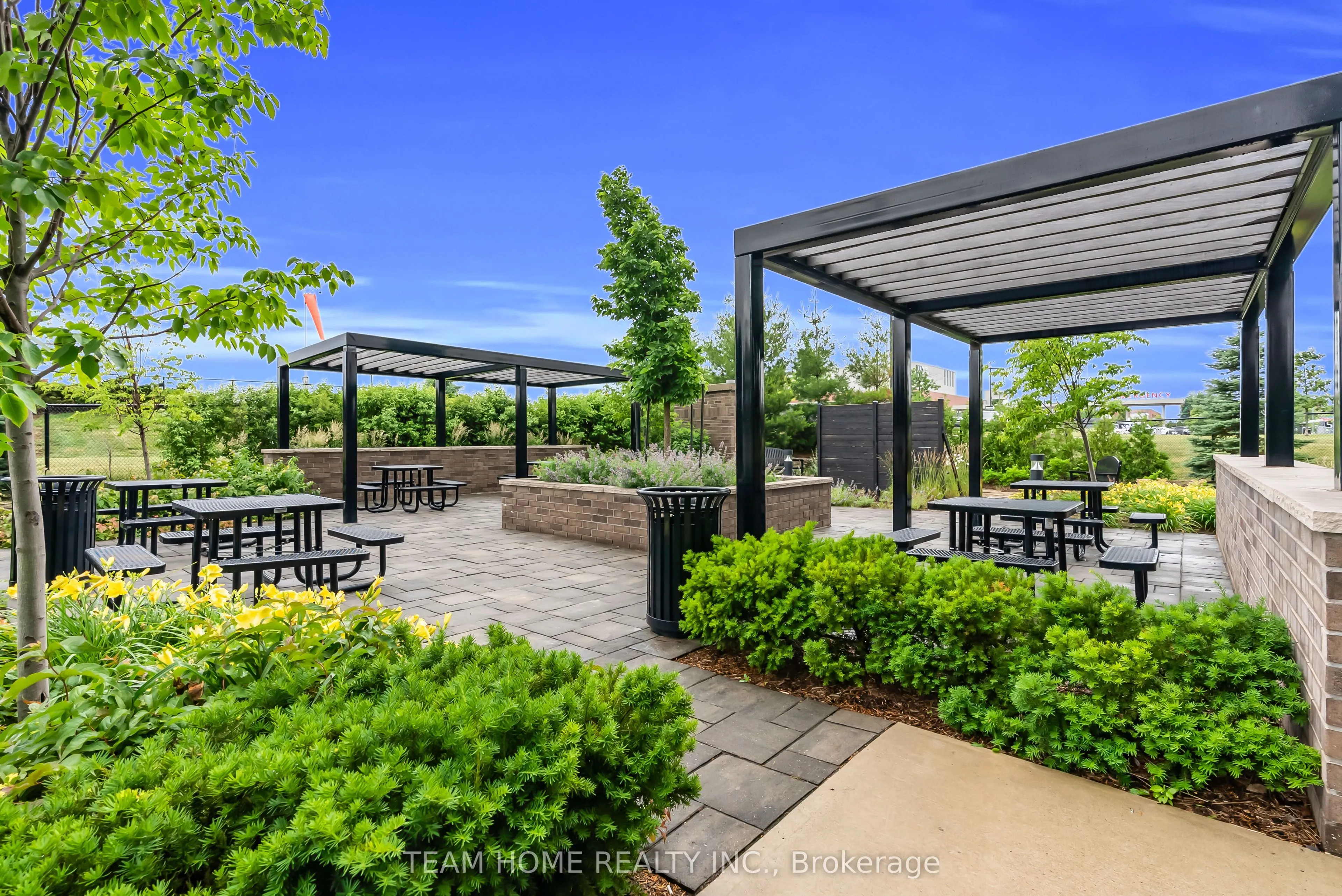 610 Farmstead Drive, #220
