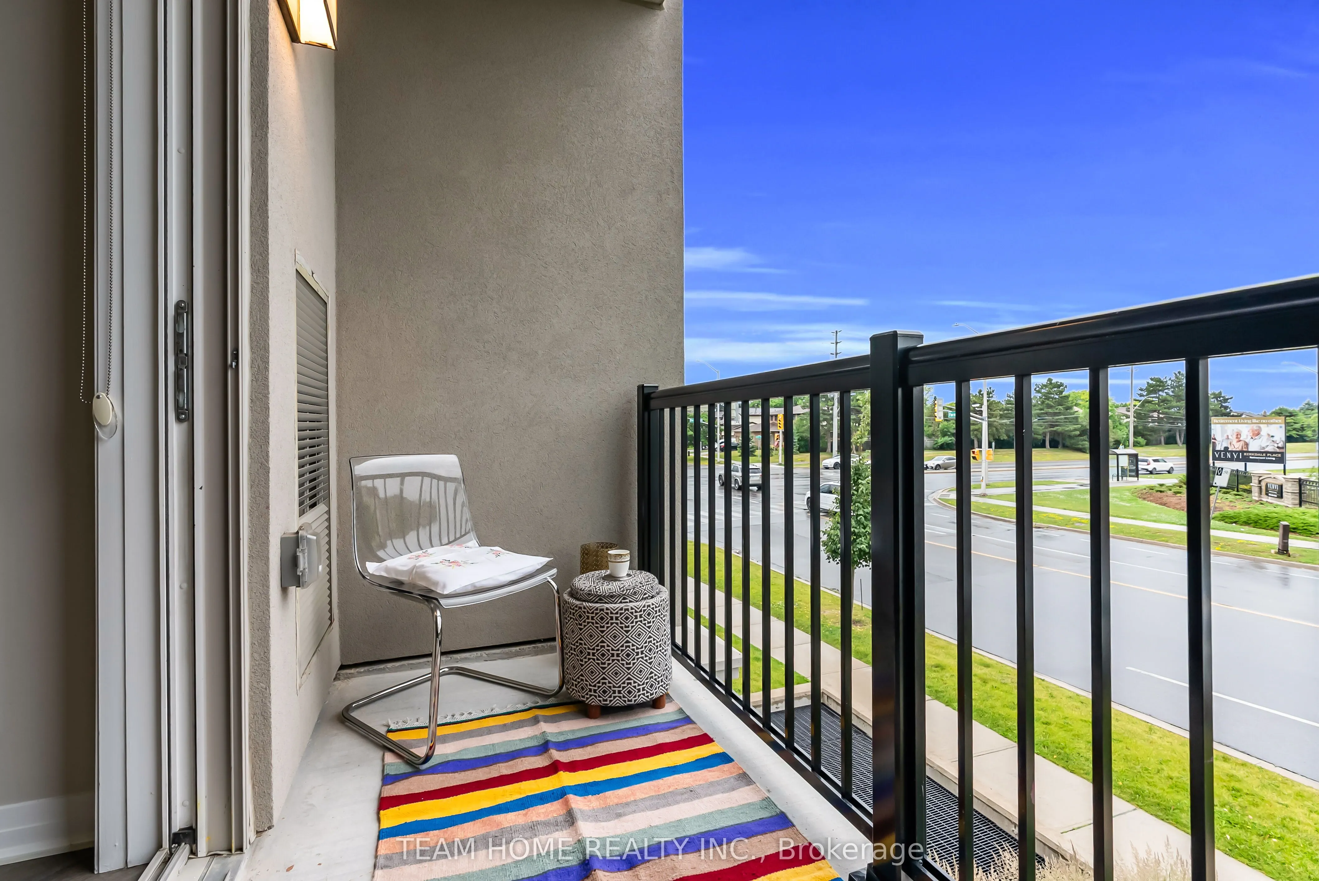 610 Farmstead Drive, #220