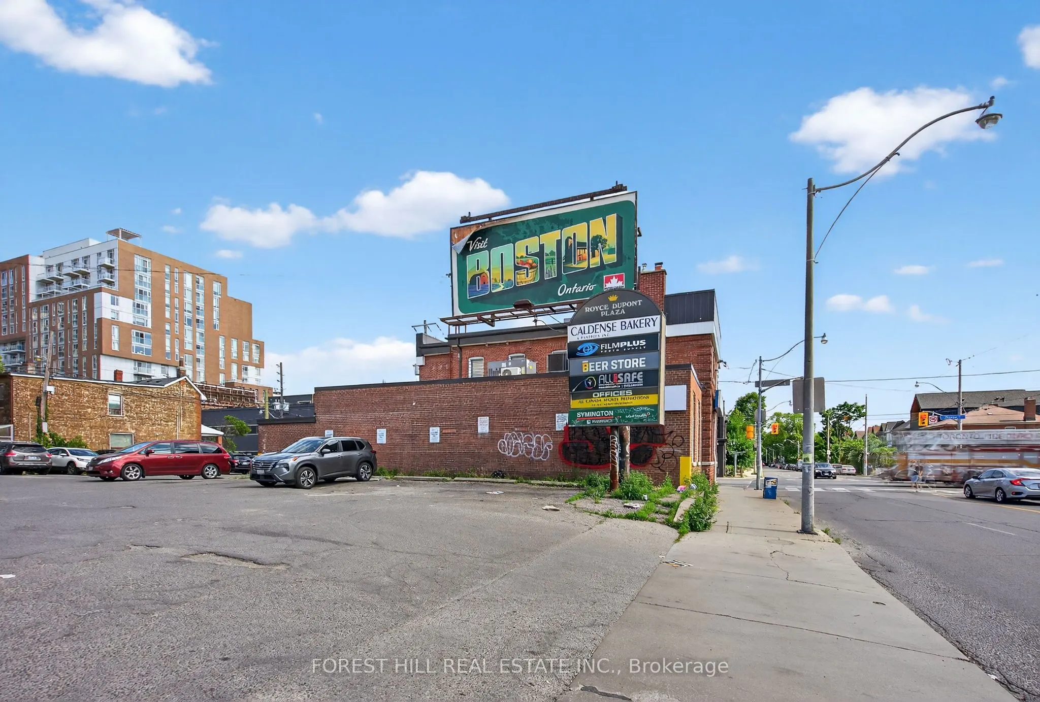 1502-1504 Dupont Street