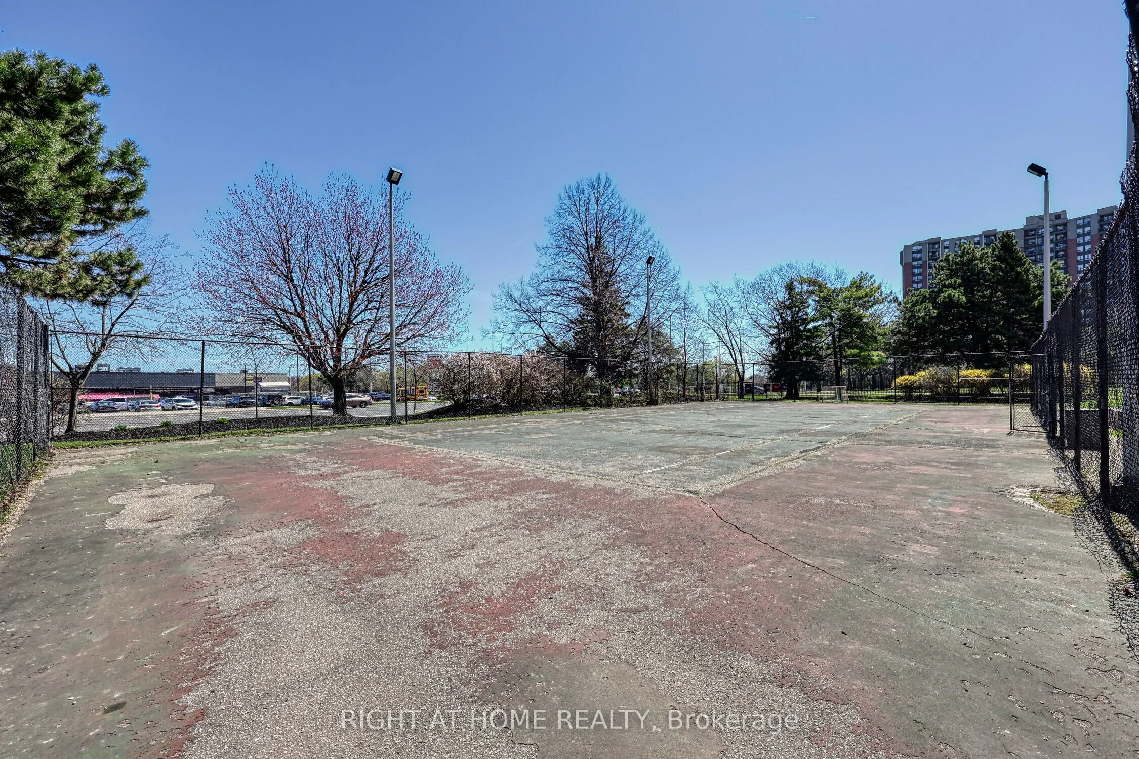 1580 Mississauga Valley, #205