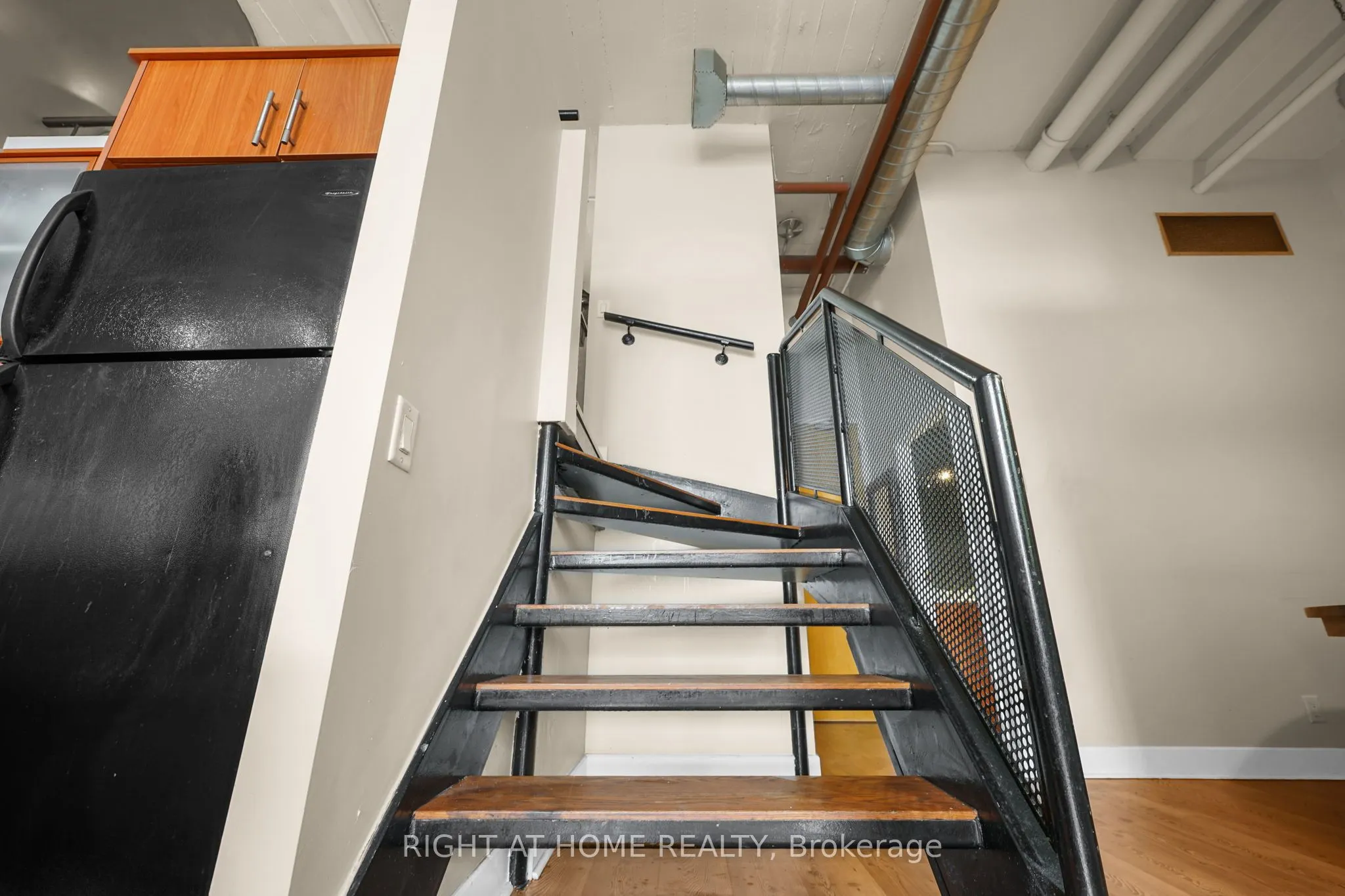 1001 Roselawn Avenue, #115