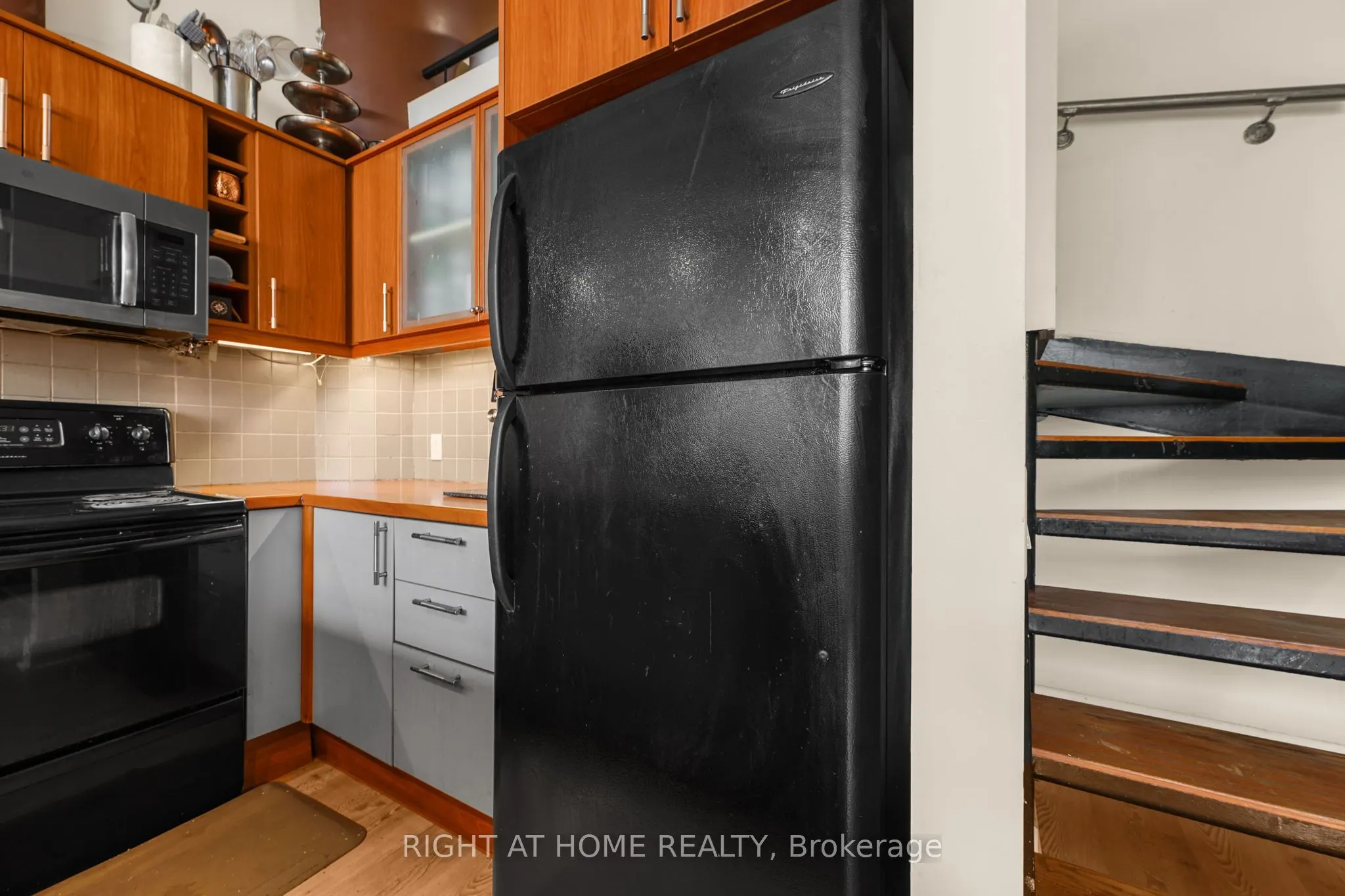1001 Roselawn Avenue, #115