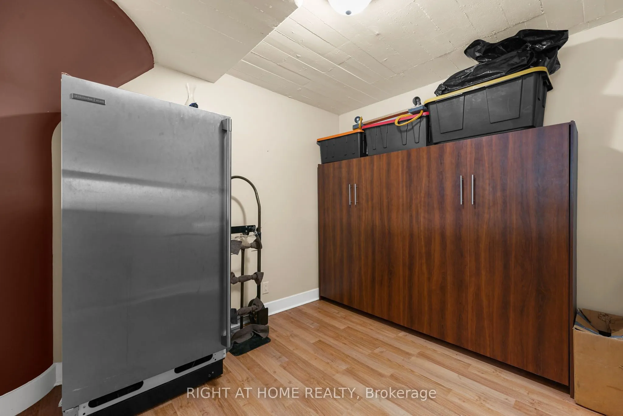 1001 Roselawn Avenue, #115