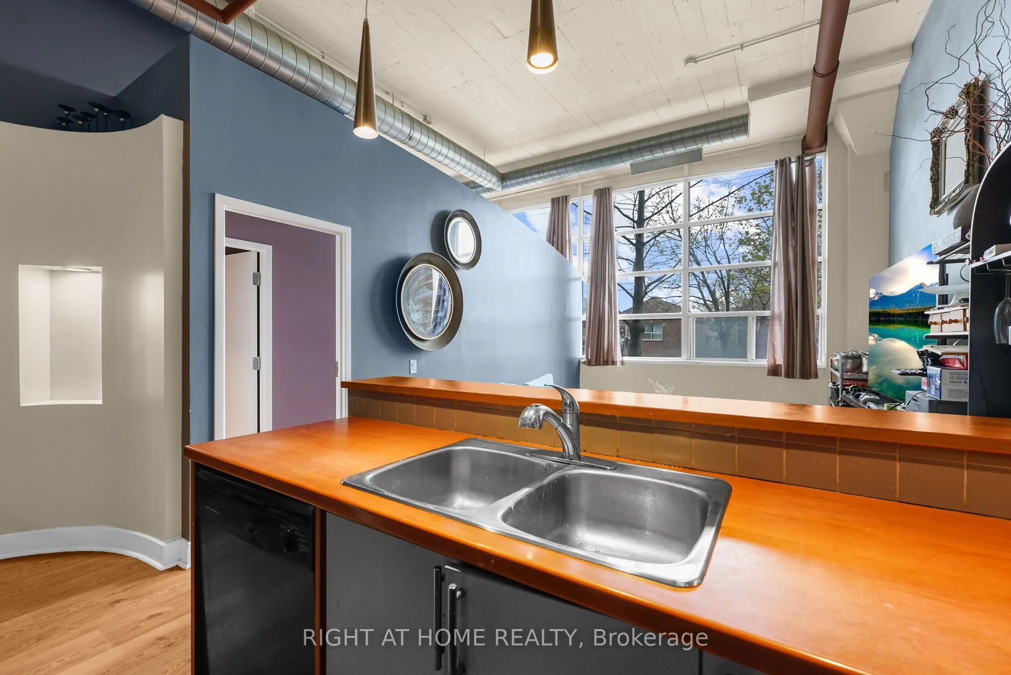 1001 Roselawn Avenue, #115