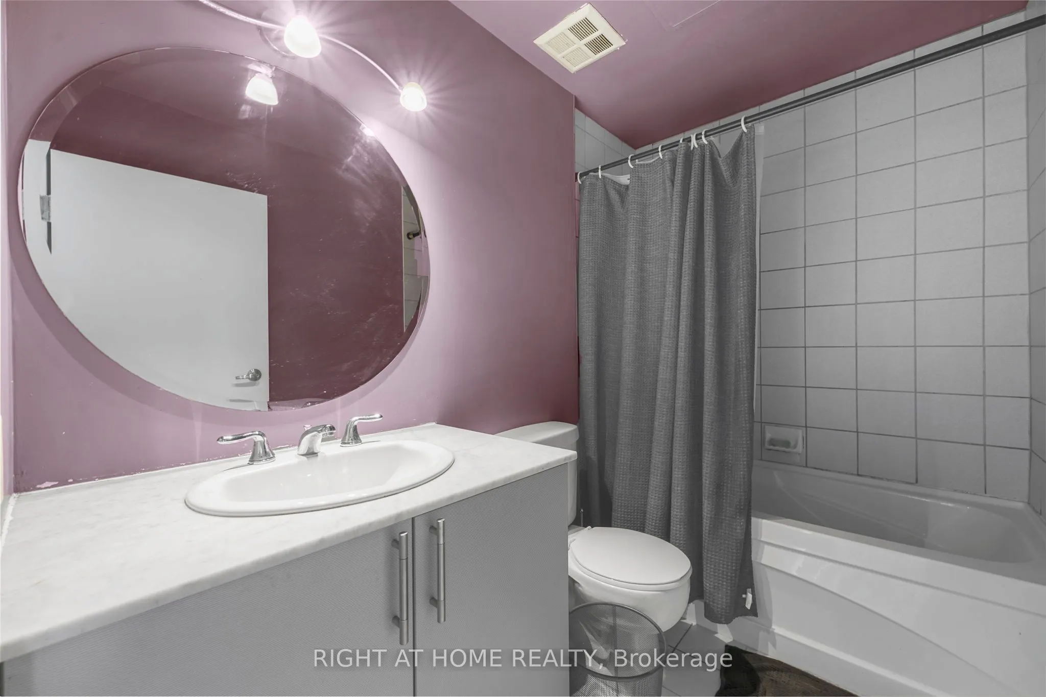 1001 Roselawn Avenue, #115