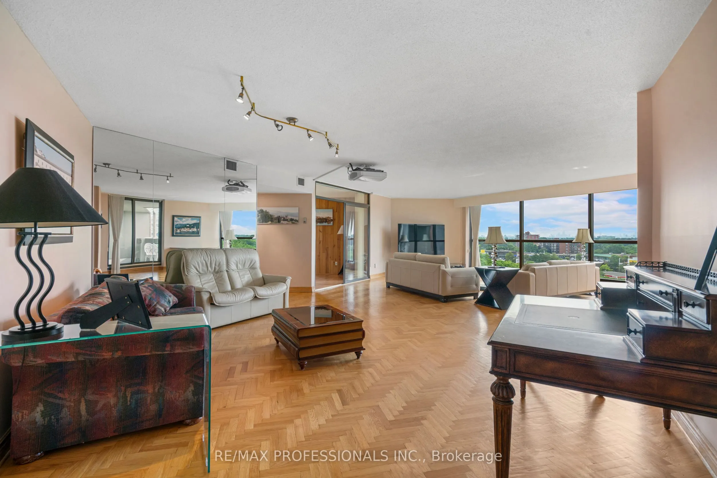 2000 Islington Avenue, #912