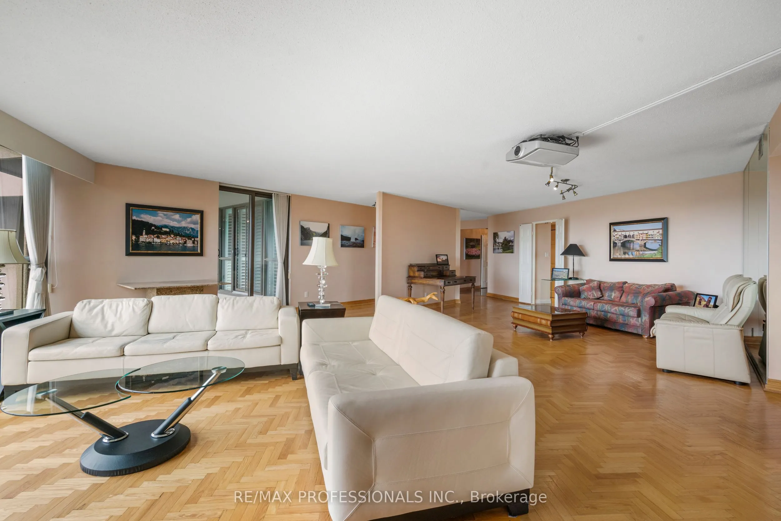 2000 Islington Avenue, #912