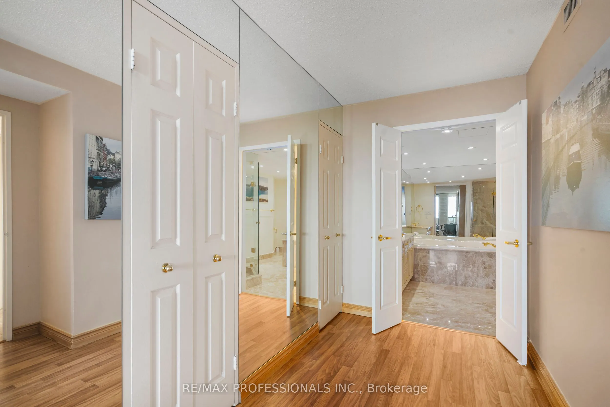 2000 Islington Avenue, #912
