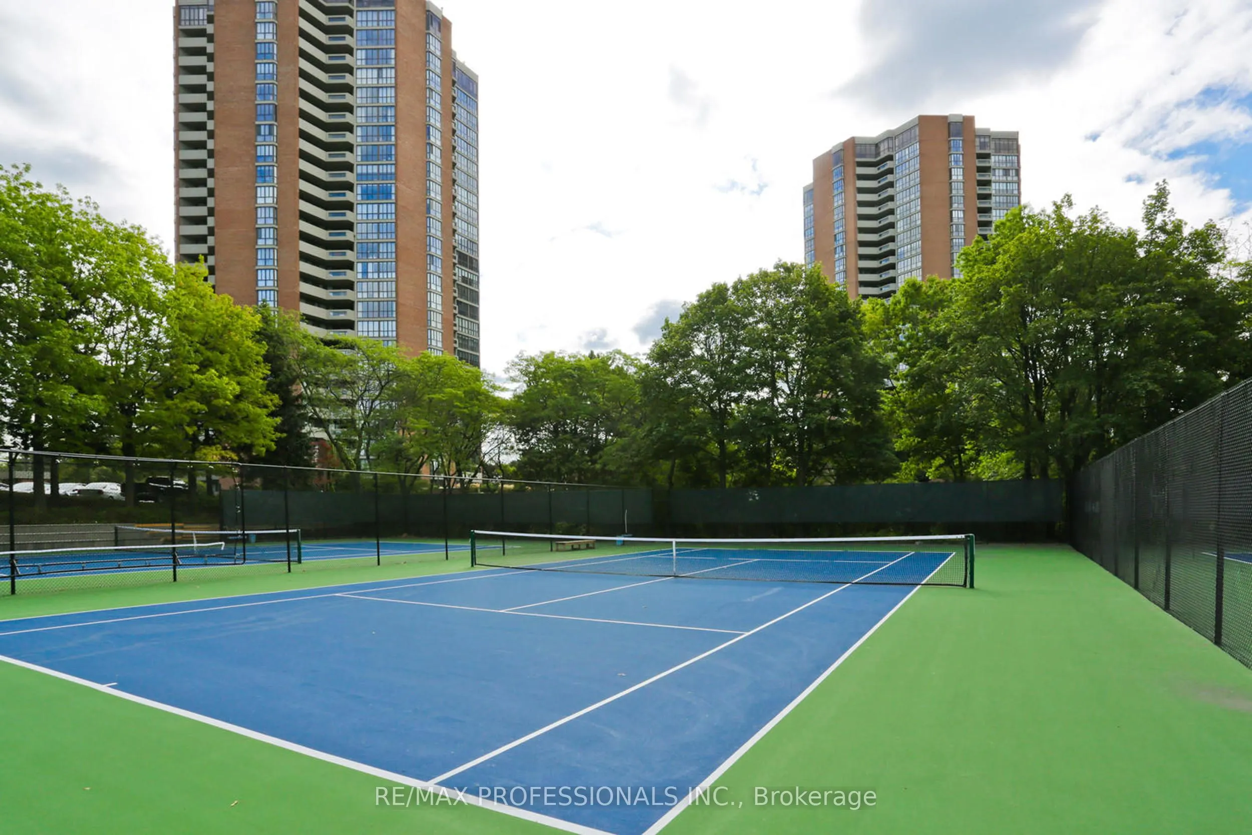 2000 Islington Avenue, #912