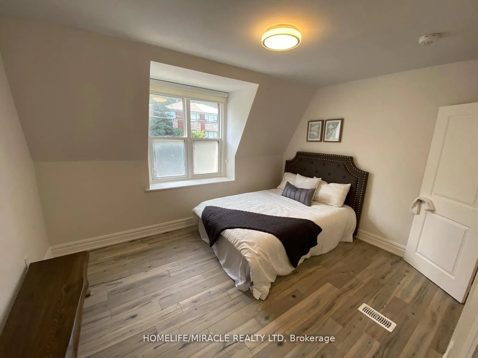 1297 Davenport Road