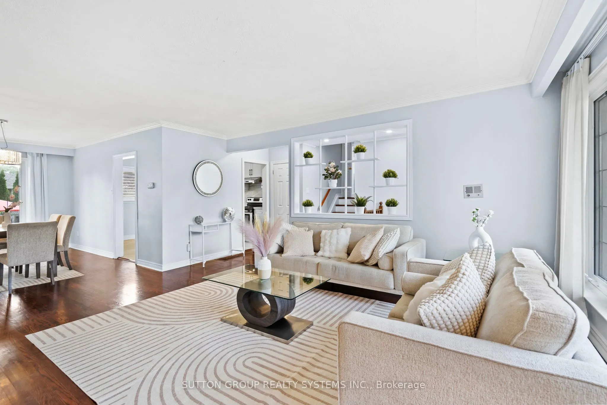 732 Royal York Road