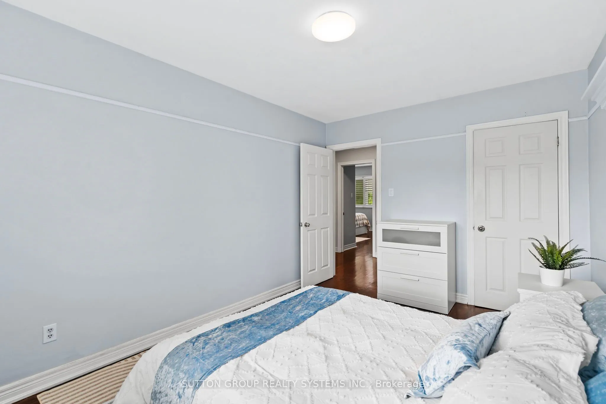 732 Royal York Road