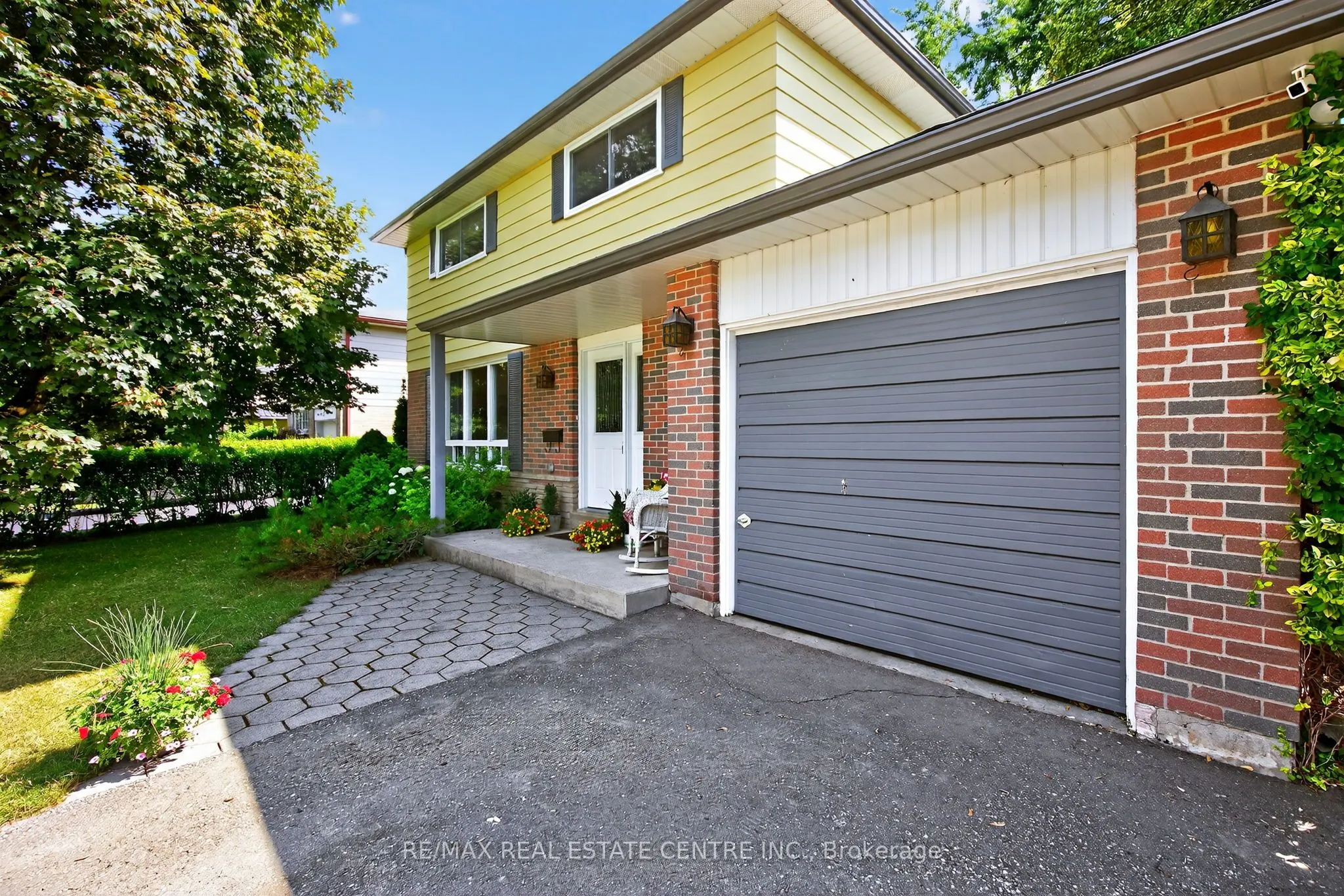 75 Maple Crescent