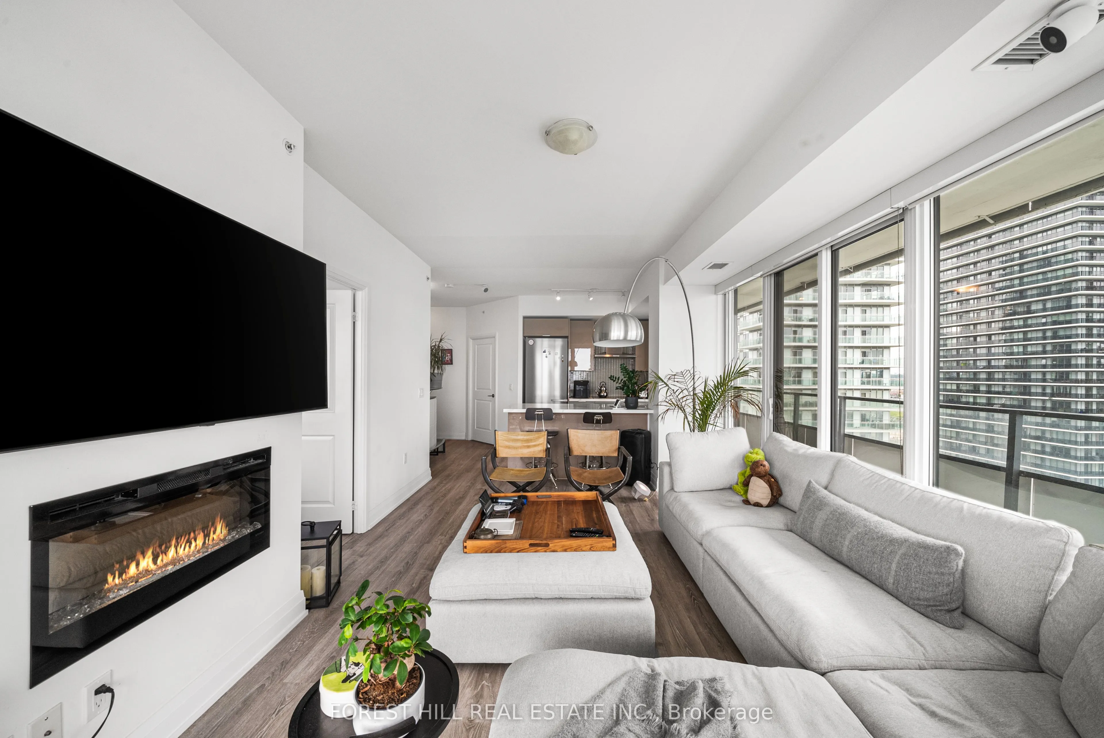 20 Shore Breeze Drive, #1507