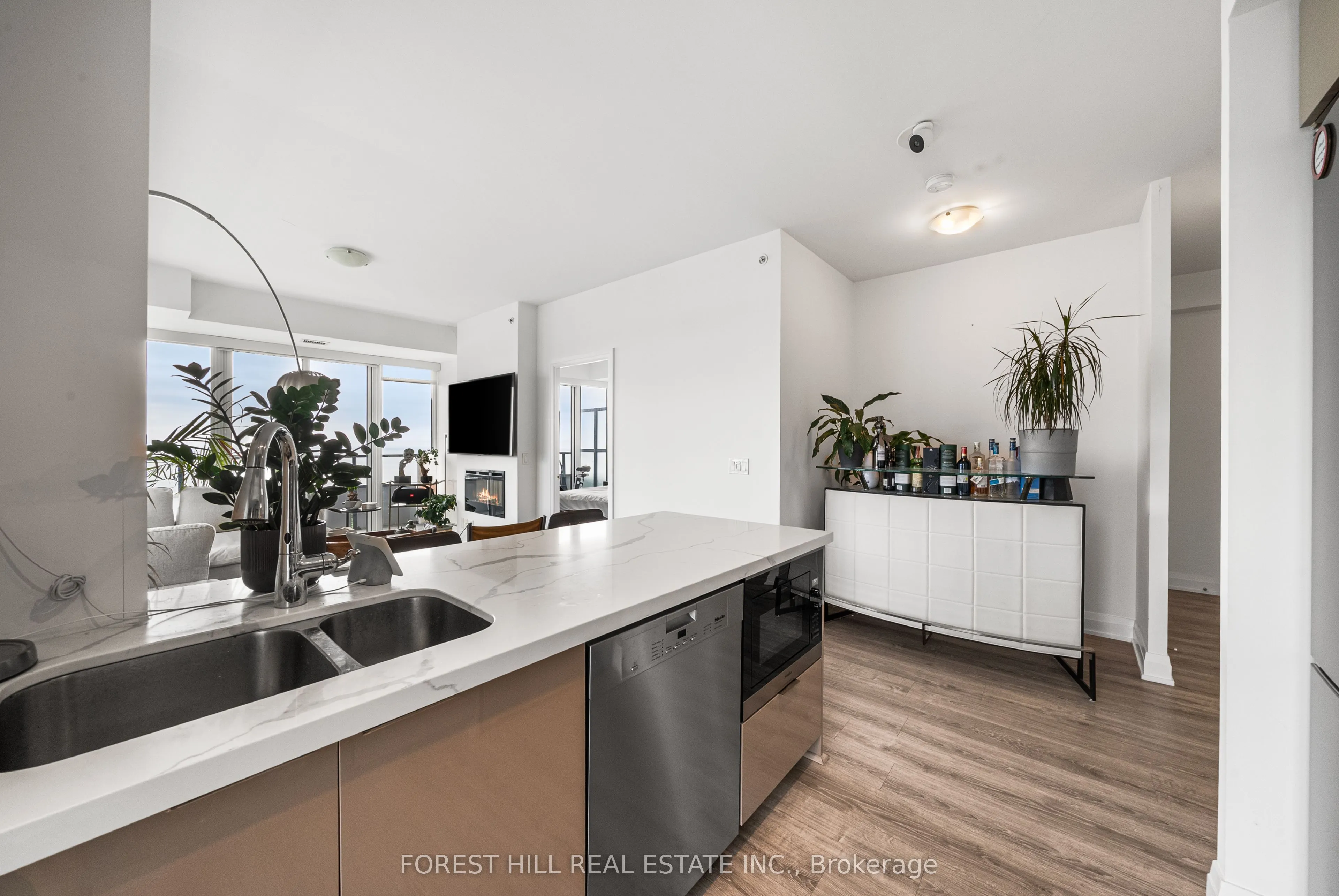 20 Shore Breeze Drive, #1507