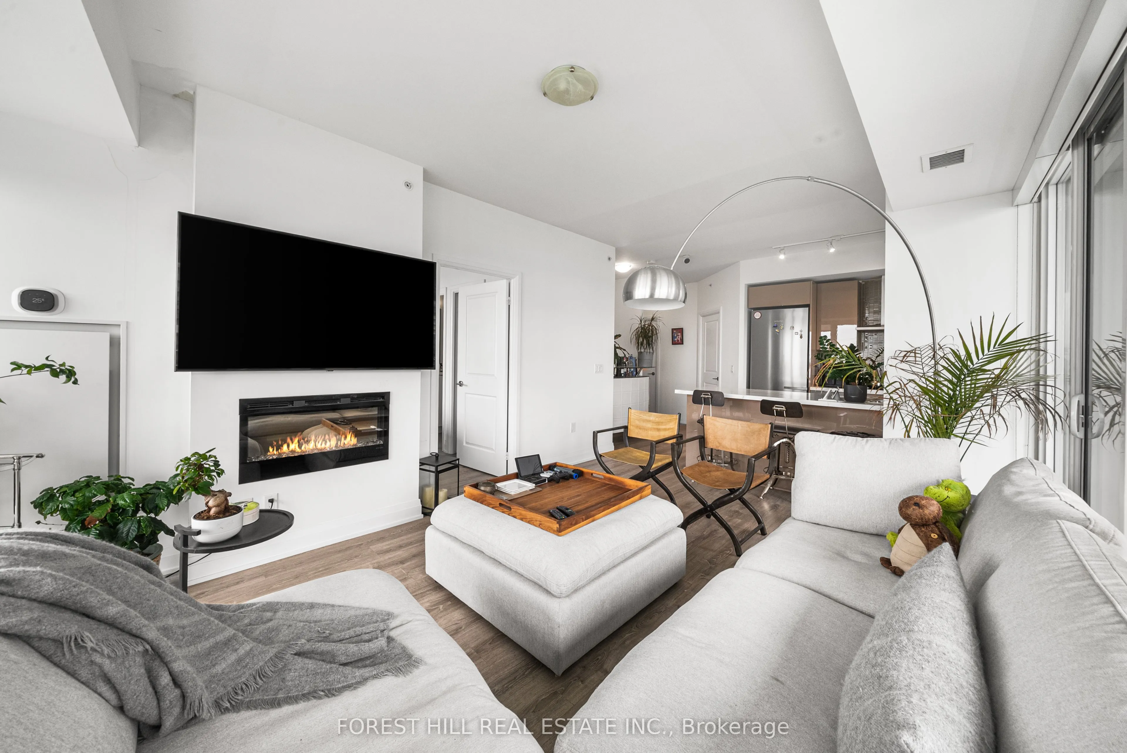 20 Shore Breeze Drive, #1507